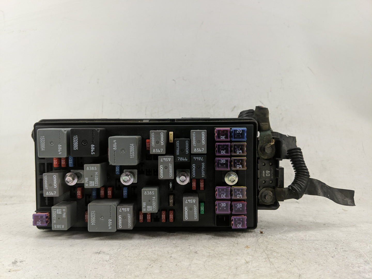 2009-2012 Chevrolet Malibu Fusebox Fuse Box Panel Relay Module Fits Fits 2009 2010 2011 2012 OEM Used Auto Parts - Oemusedau