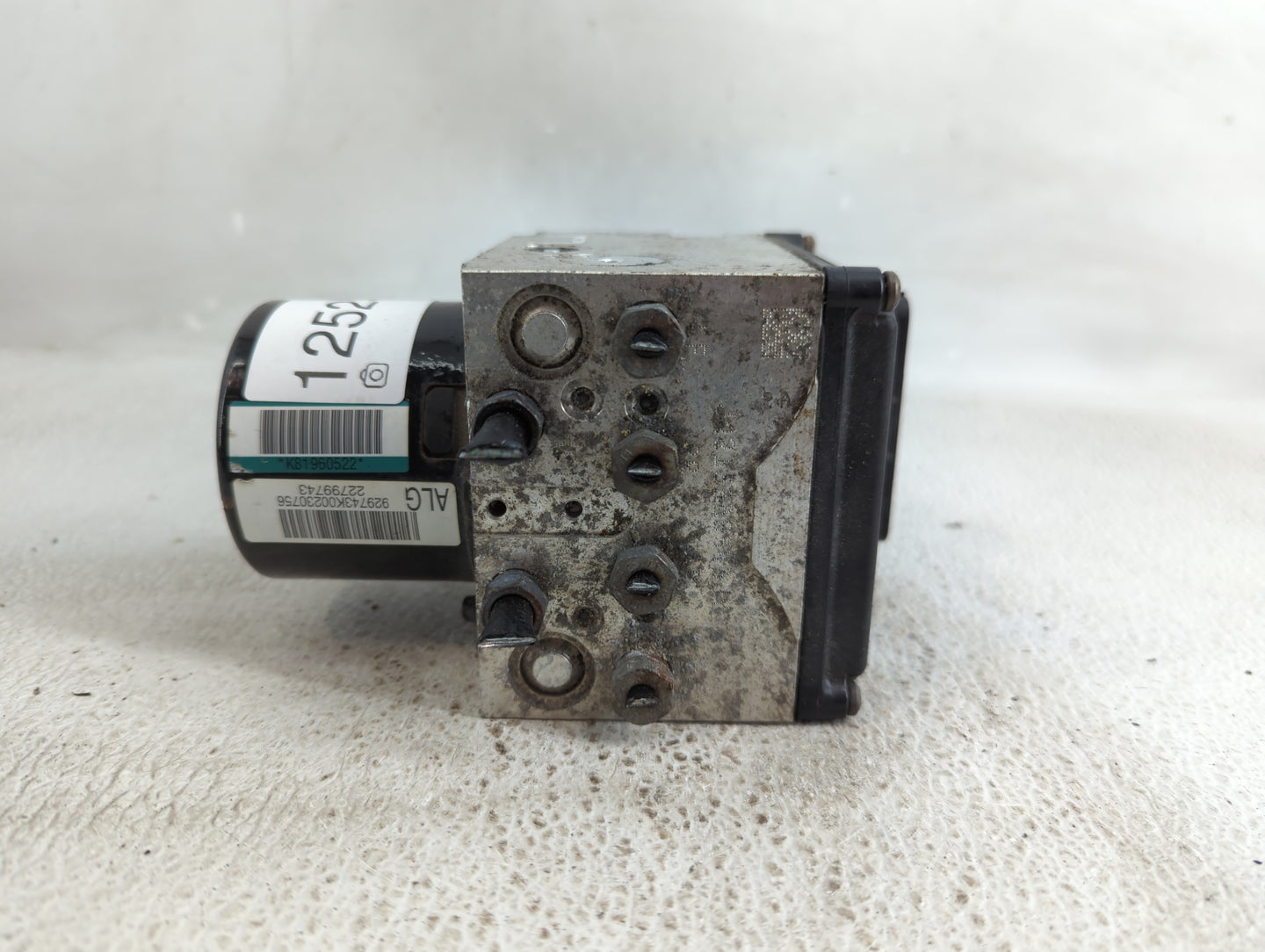 2012 Chevrolet Malibu ABS Pump Control Module Replacement P/N:22800233 Fits OEM Used Auto Parts - Oemusedautoparts1.com