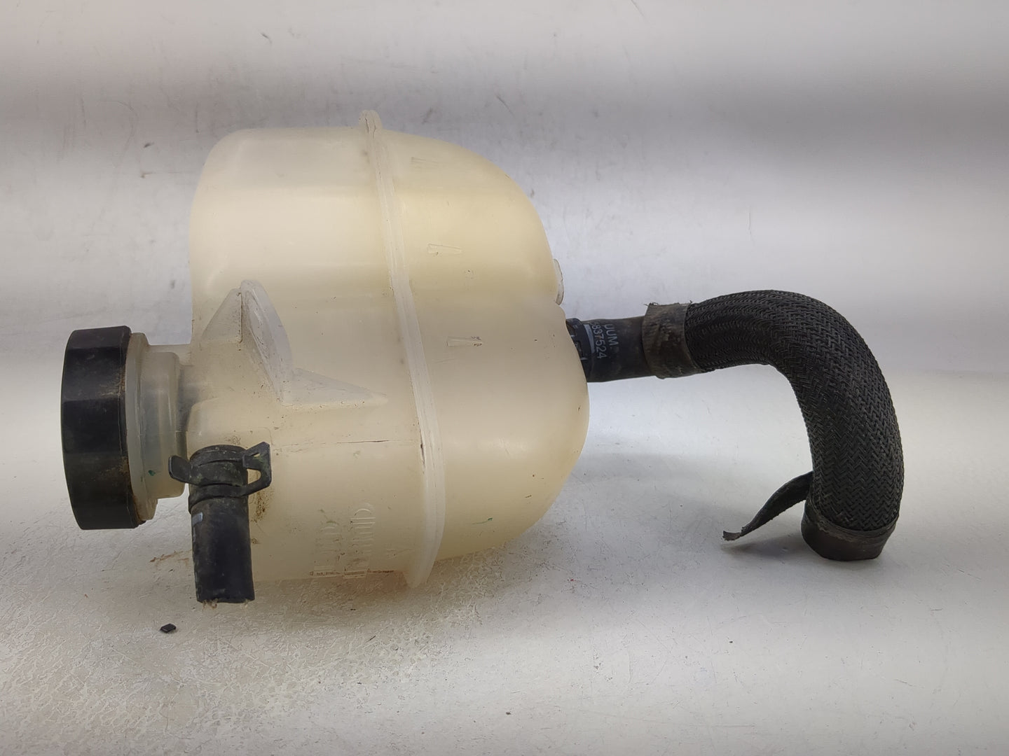 2008-2012 Chevrolet Malibu Windshield Washer Fluid Reservoir Bottle Oem - Oemusedautoparts1.com