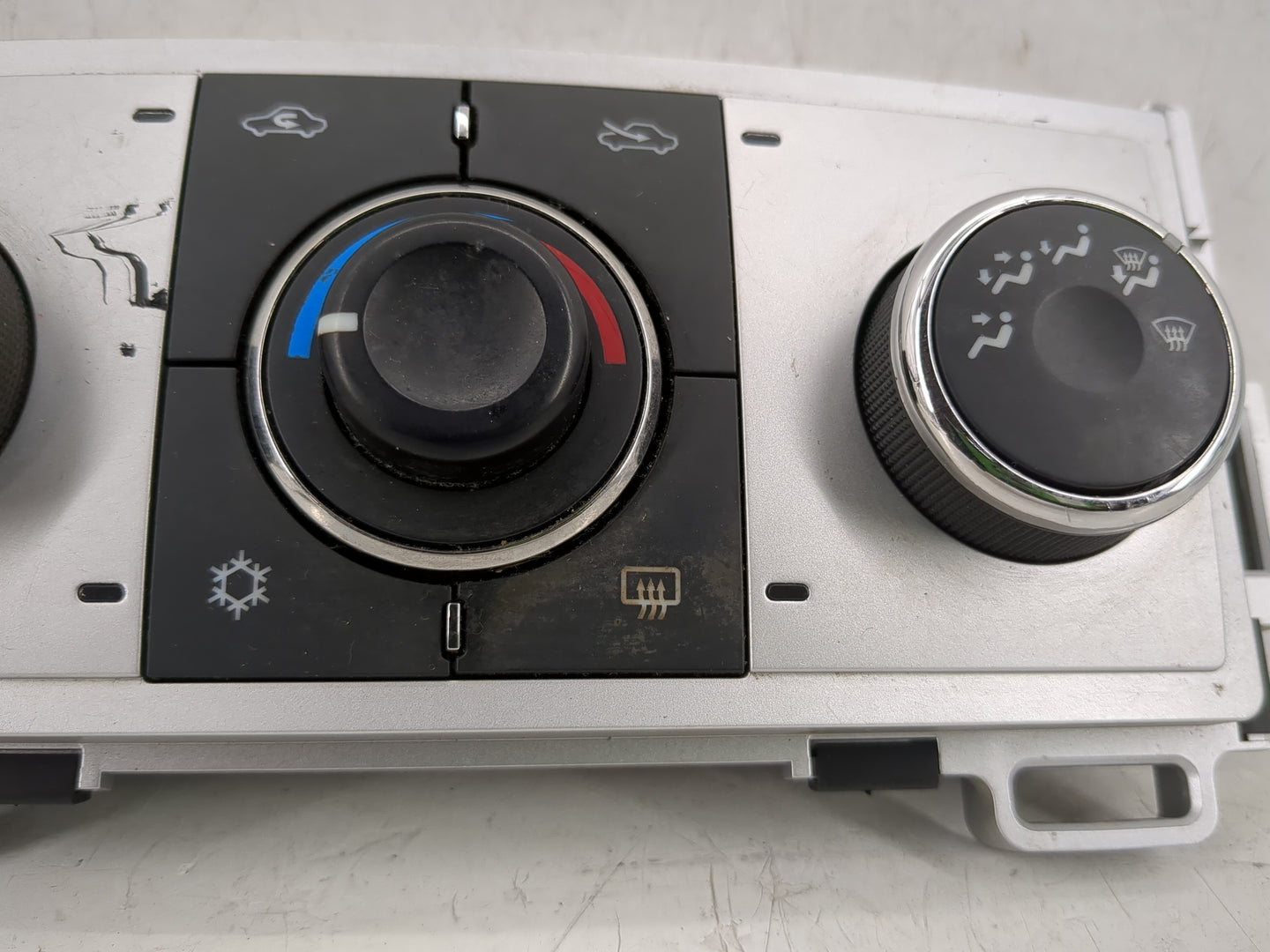 2008-2012 Chevrolet Malibu Climate Control Module Temperature AC/Heater Replacement P/N:20964036 28272781 Fits OEM Used Auto