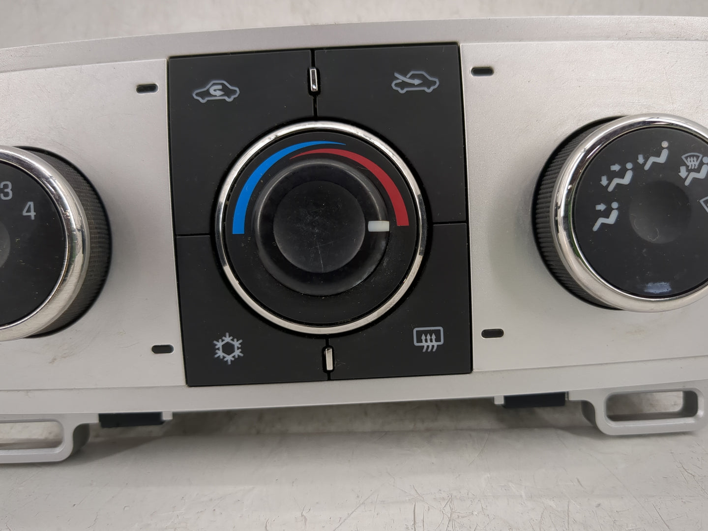 2008-2012 Chevrolet Malibu Climate Control Module Temperature AC/Heater Replacement P/N:28251428 20964036 Fits OEM Used Auto