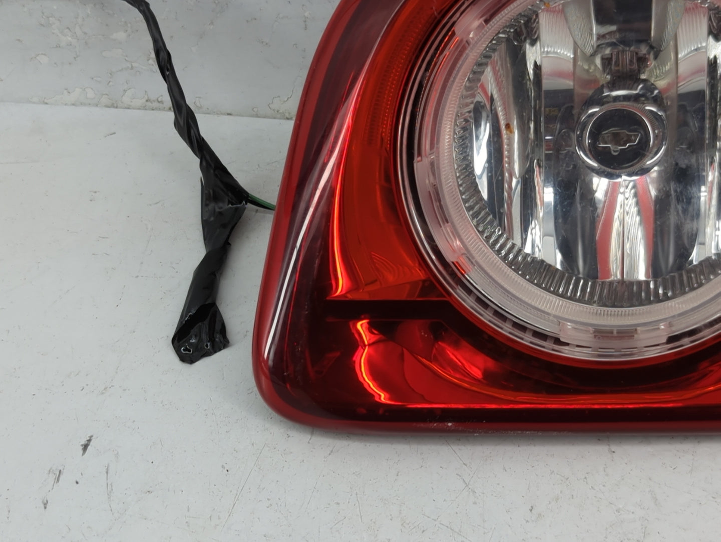 2008-2012 Chevrolet Malibu Tail Light Assembly Driver Left OEM P/N:15271121 Fits Fits 2008 2009 2010 2011 2012 OEM Used Auto