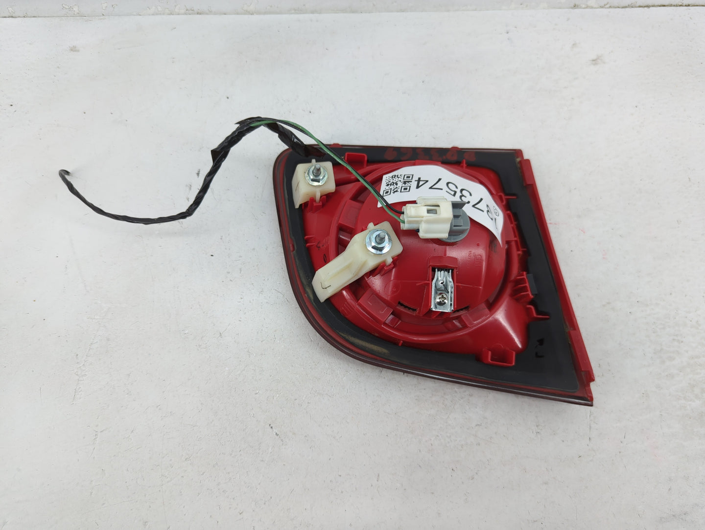 2008-2012 Chevrolet Malibu Tail Light Assembly Driver Left OEM P/N:15271121 Fits Fits 2008 2009 2010 2011 2012 OEM Used Auto