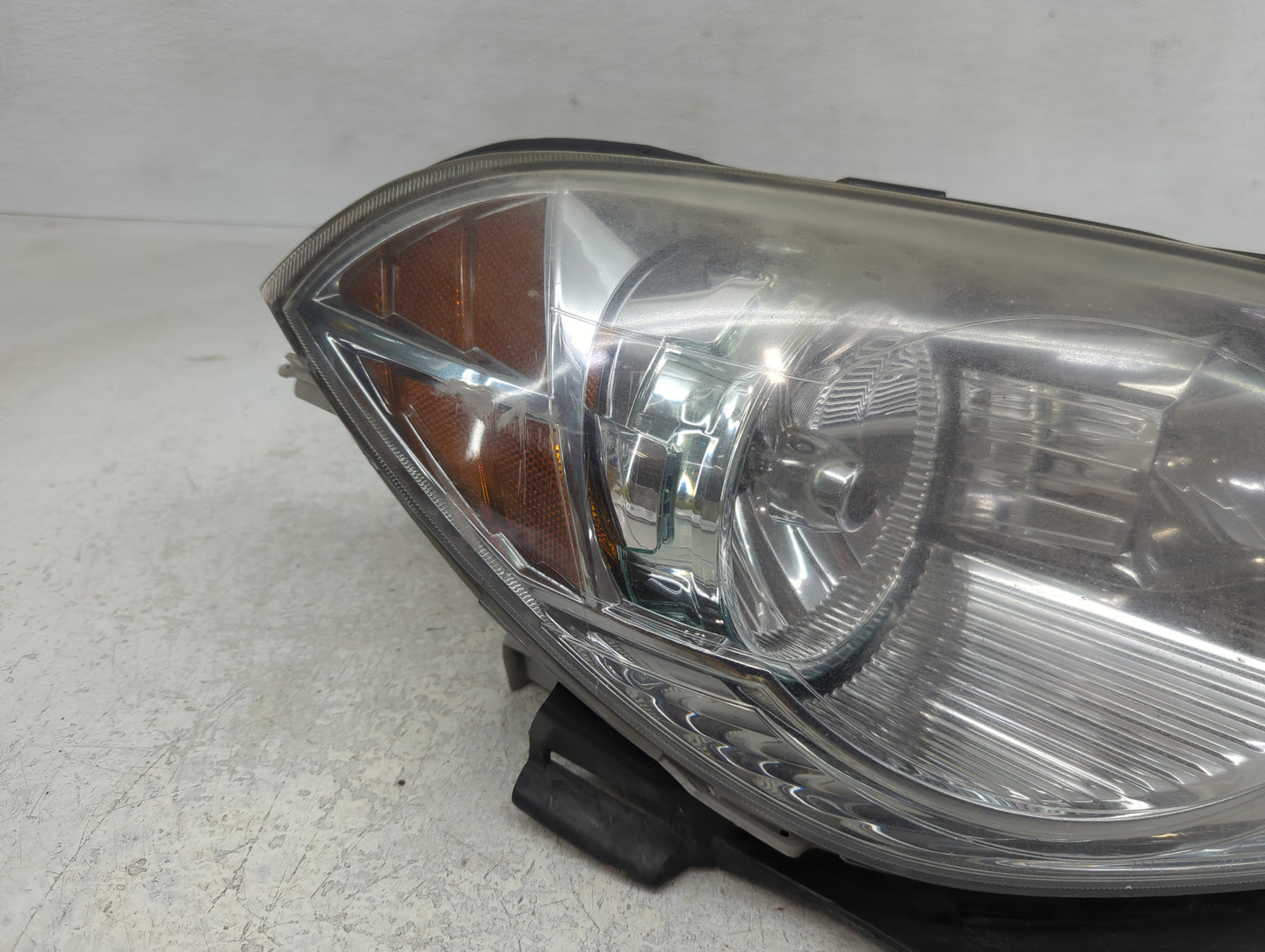 2008-2012 Chevrolet Malibu Passenger Right Oem Head Light Headlight Lamp - Oemusedautoparts1.com