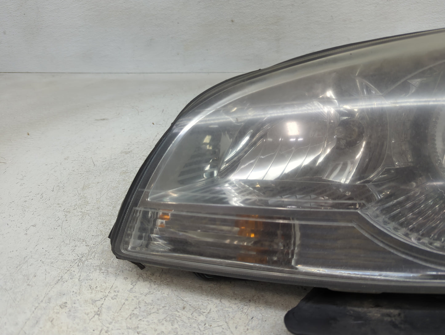 2008-2012 Chevrolet Malibu Driver Left Oem Head Light Headlight Lamp - Oemusedautoparts1.com