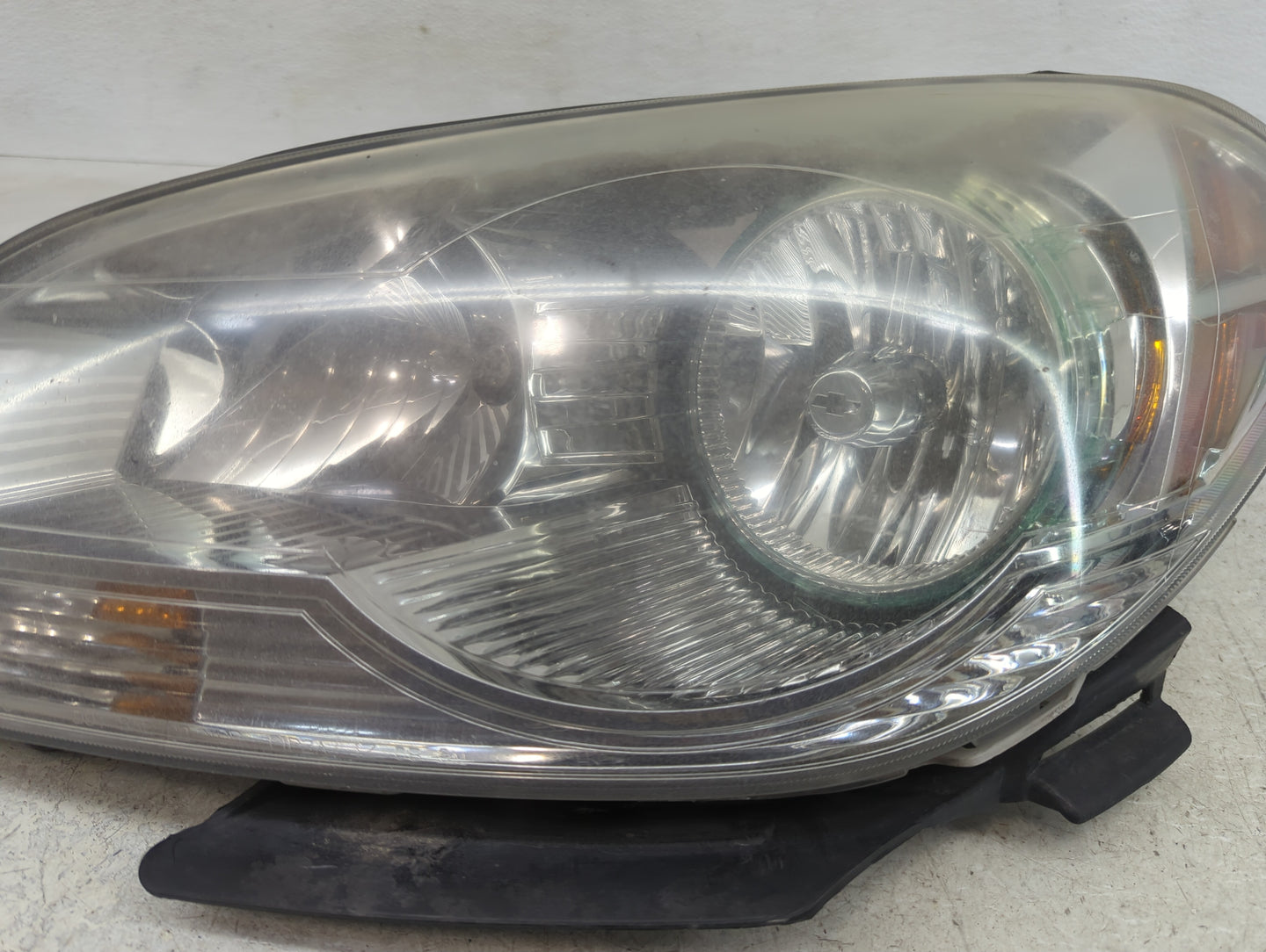 2008-2012 Chevrolet Malibu Driver Left Oem Head Light Headlight Lamp - Oemusedautoparts1.com