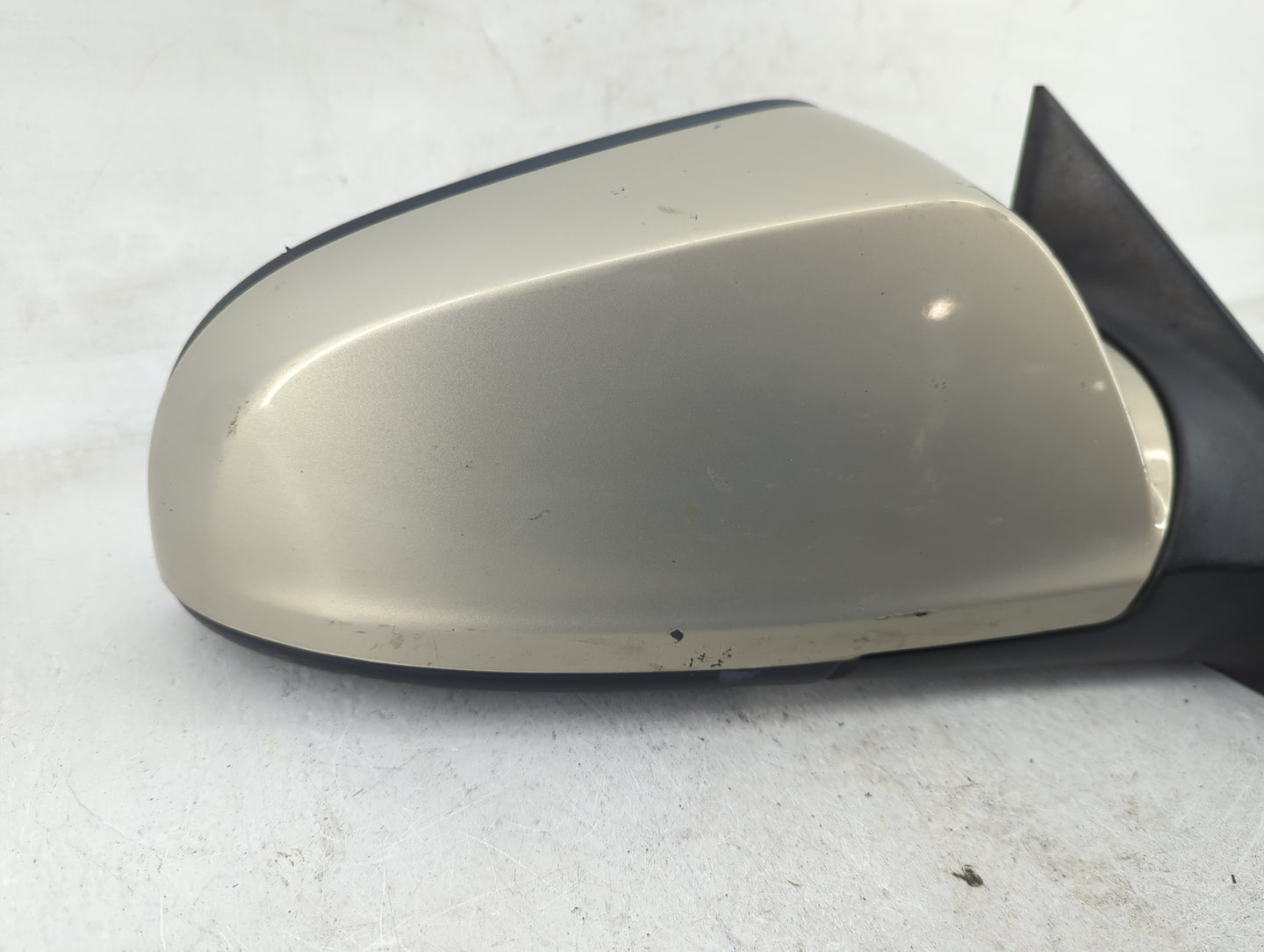 2008-2012 Chevrolet Malibu Passenger Side View Mirror - Right Door Mirror OEM Used - Oemusedautoparts1.com