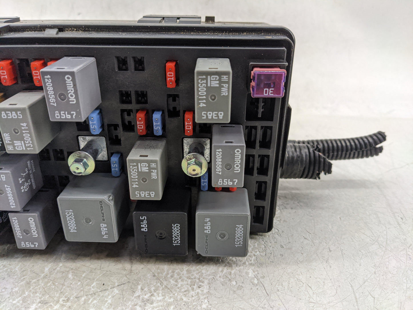 2009-2012 Chevrolet Malibu Fusebox Fuse Box Panel Relay Module P/N:20822694 Fits Fits 2009 2010 2011 2012 OEM Used Auto Part