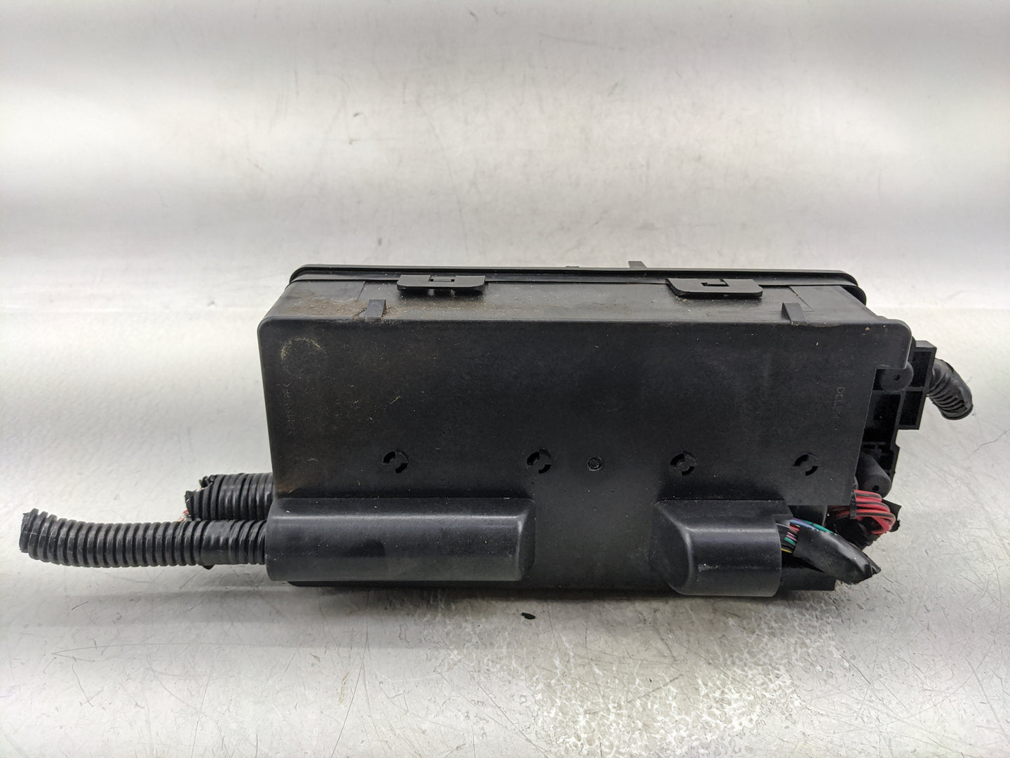 2009-2012 Chevrolet Malibu Fusebox Fuse Box Panel Relay Module P/N:20822694 Fits Fits 2009 2010 2011 2012 OEM Used Auto Part