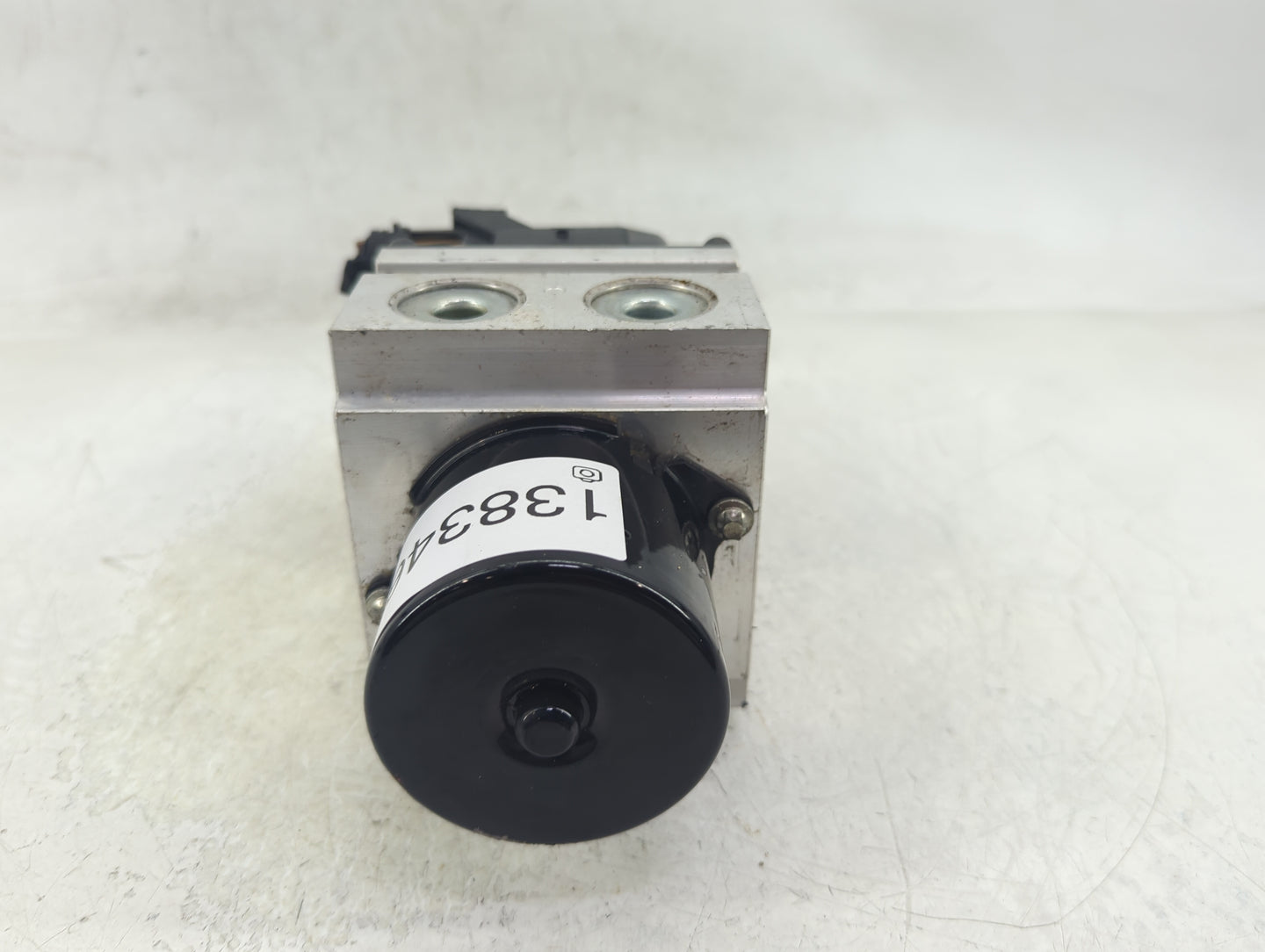 2012 Chevrolet Malibu ABS Pump Control Module Replacement P/N:22799743 Fits OEM Used Auto Parts - Oemusedautoparts1.com
