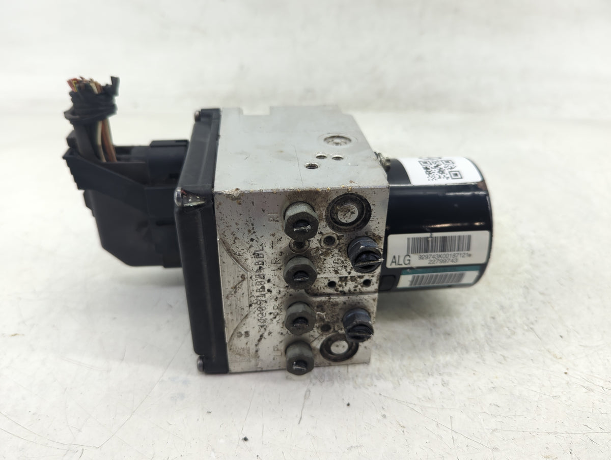 2012 Chevrolet Malibu Anti-Lock Brake ABS Pump Module Actuator OEM P/N:22799743 Fits OEM Used Auto Parts - Oemusedautoparts1