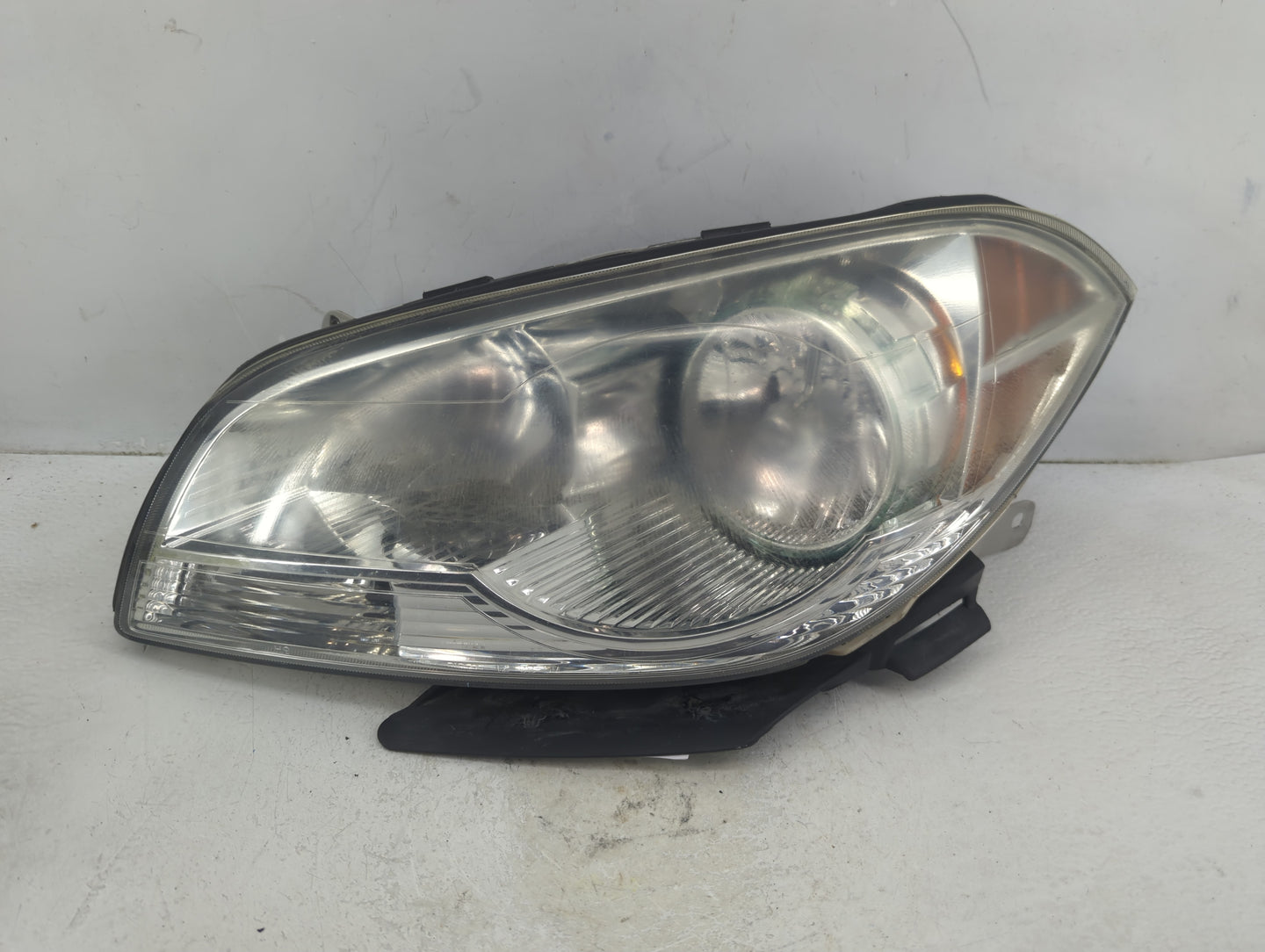 2008-2012 Chevrolet Malibu Passenger Right Oem Head Light Headlight Lamp - Oemusedautoparts1.com