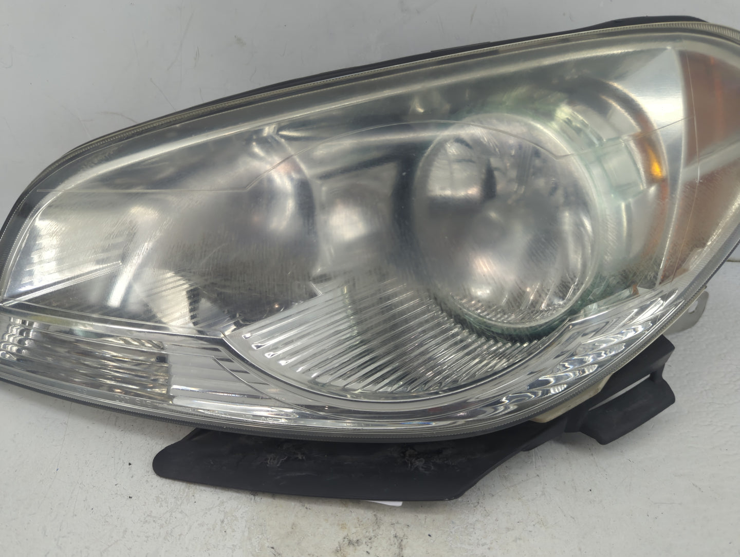 2008-2012 Chevrolet Malibu Passenger Right Oem Head Light Headlight Lamp - Oemusedautoparts1.com