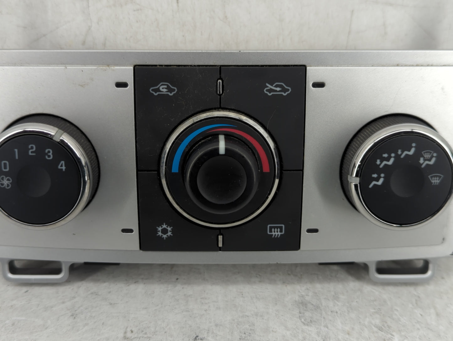 2008-2012 Chevrolet Malibu Climate Control Module Temperature AC/Heater Replacement P/N:28272781 Fits OEM Used Auto Parts - 
