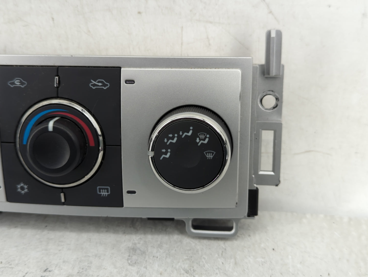 2008-2012 Chevrolet Malibu Climate Control Module Temperature AC/Heater Replacement P/N:28272781 Fits OEM Used Auto Parts - 