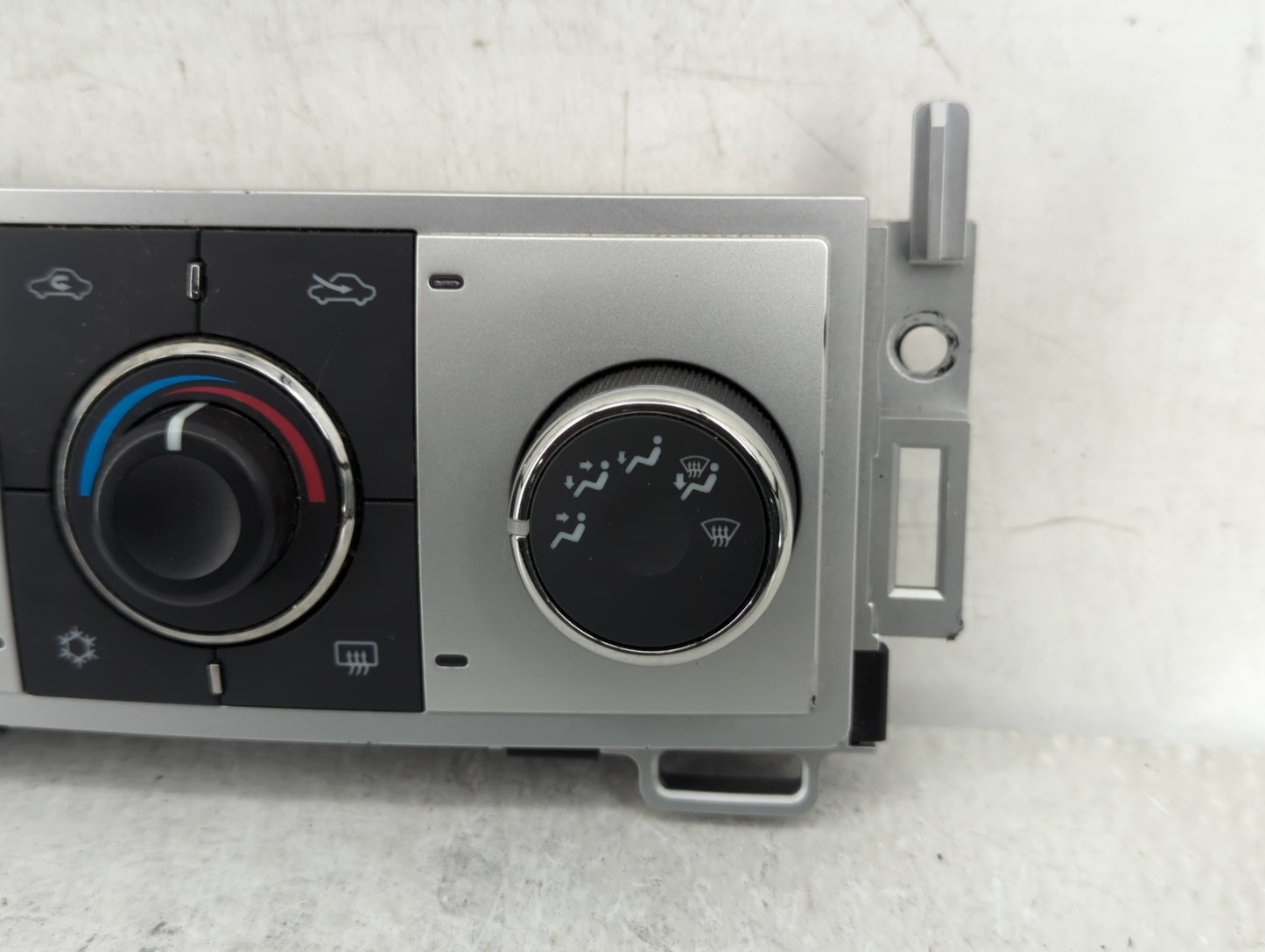 2008-2012 Chevrolet Malibu Climate Control Module Temperature AC/Heater Replacement P/N:28272781 Fits OEM Used Auto Parts - 