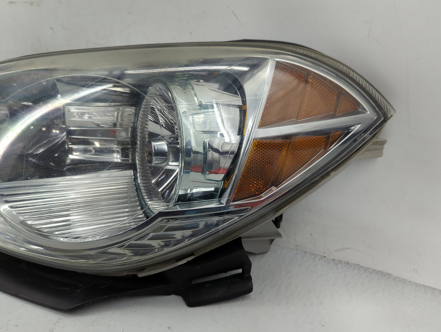 2008-2012 Chevrolet Malibu Driver Left Oem Head Light Headlight Lamp - Oemusedautoparts1.com