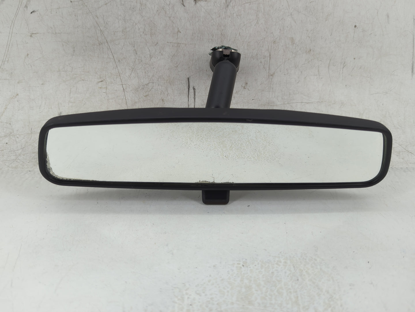 1997-2012 Chevrolet Malibu Interior Rear View Mirror Replacement OEM P/N:E8011083 Fits OEM Used Auto Parts - Oemusedautopart