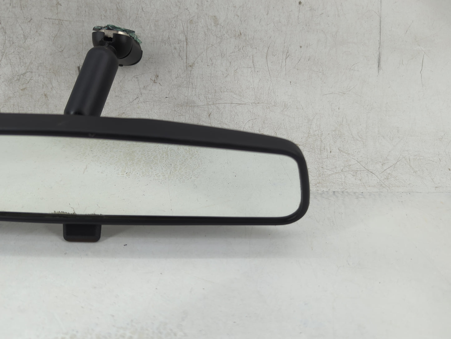 1997-2012 Chevrolet Malibu Interior Rear View Mirror Replacement OEM P/N:E8011083 Fits OEM Used Auto Parts - Oemusedautopart