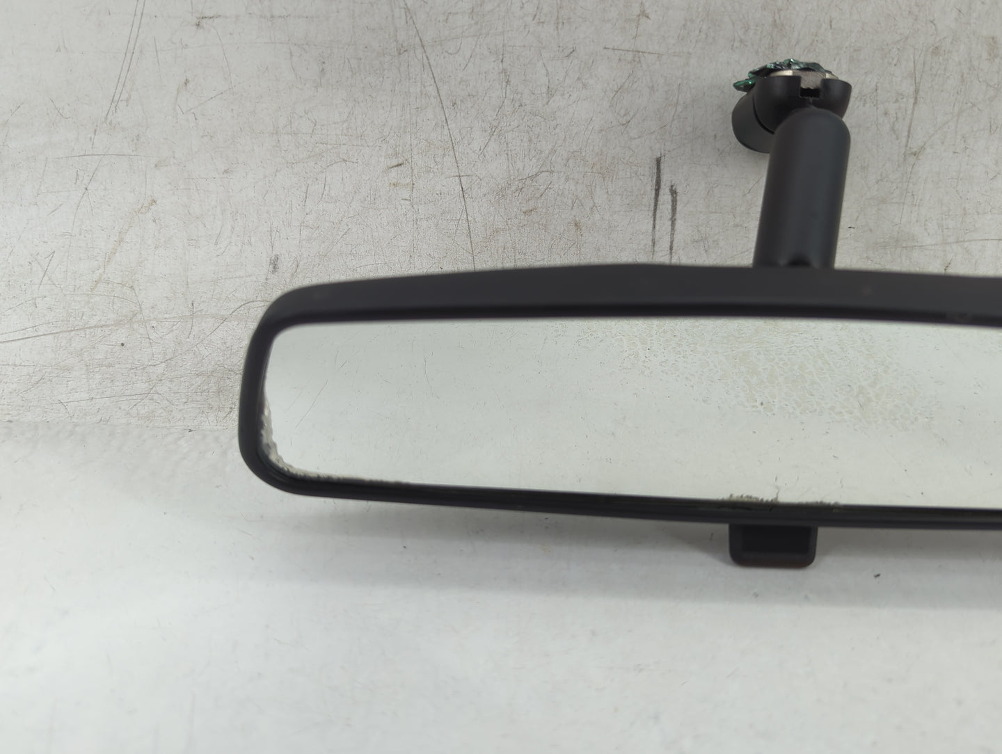 1997-2012 Chevrolet Malibu Interior Rear View Mirror Replacement OEM P/N:E8011083 Fits OEM Used Auto Parts - Oemusedautopart