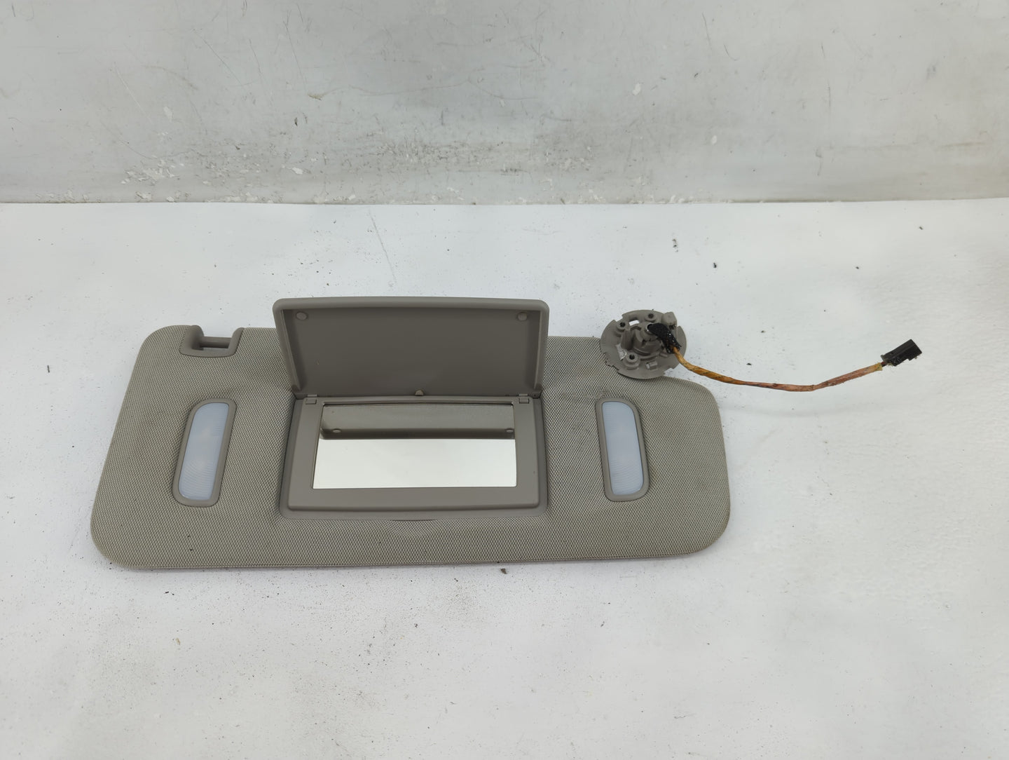 2004-2012 Chevrolet Malibu Sun Visor Shade Replacement Driver Left Mirror Fits Fits 2004 2005 2008 2009 2010 2011 2012 OEM U