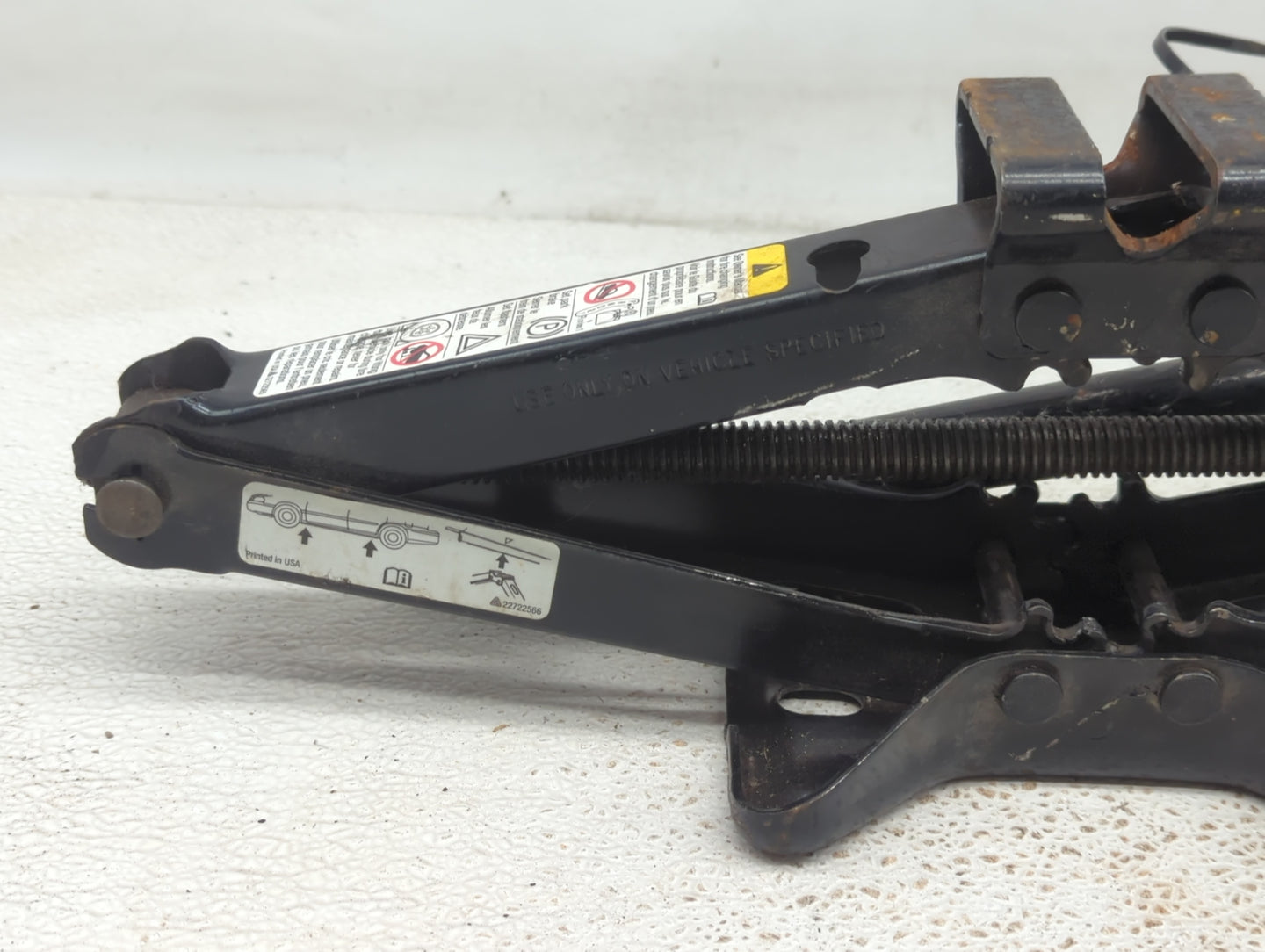 2012 Chevrolet Malibu Spare Scissor Car Jack - Oemusedautoparts1.com
