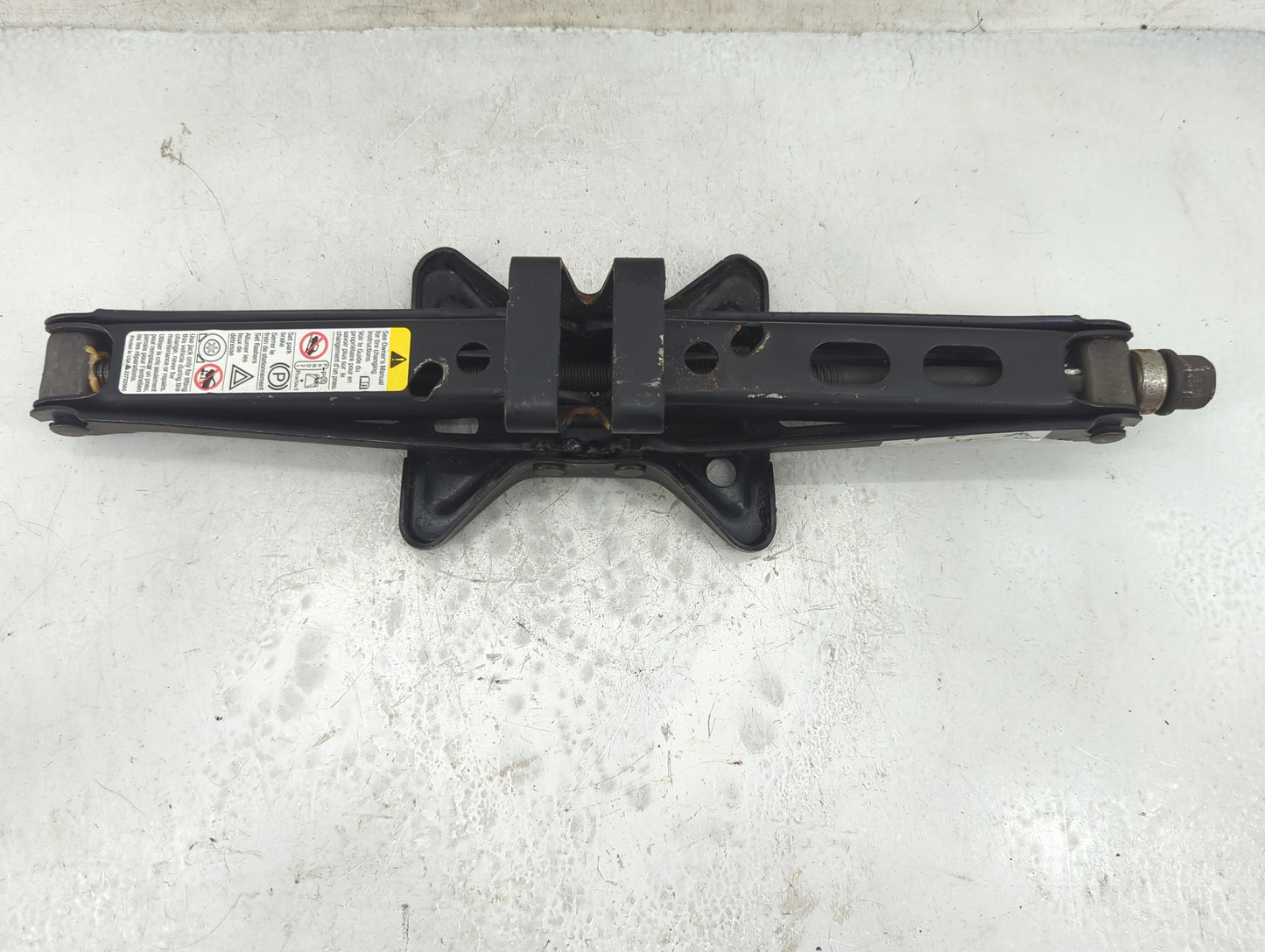 2012 Chevrolet Malibu Spare Scissor Car Jack - Oemusedautoparts1.com