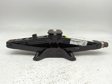 2012 Chevrolet Malibu Spare Scissor Car Jack 1415617 - Oemusedautoparts1.com