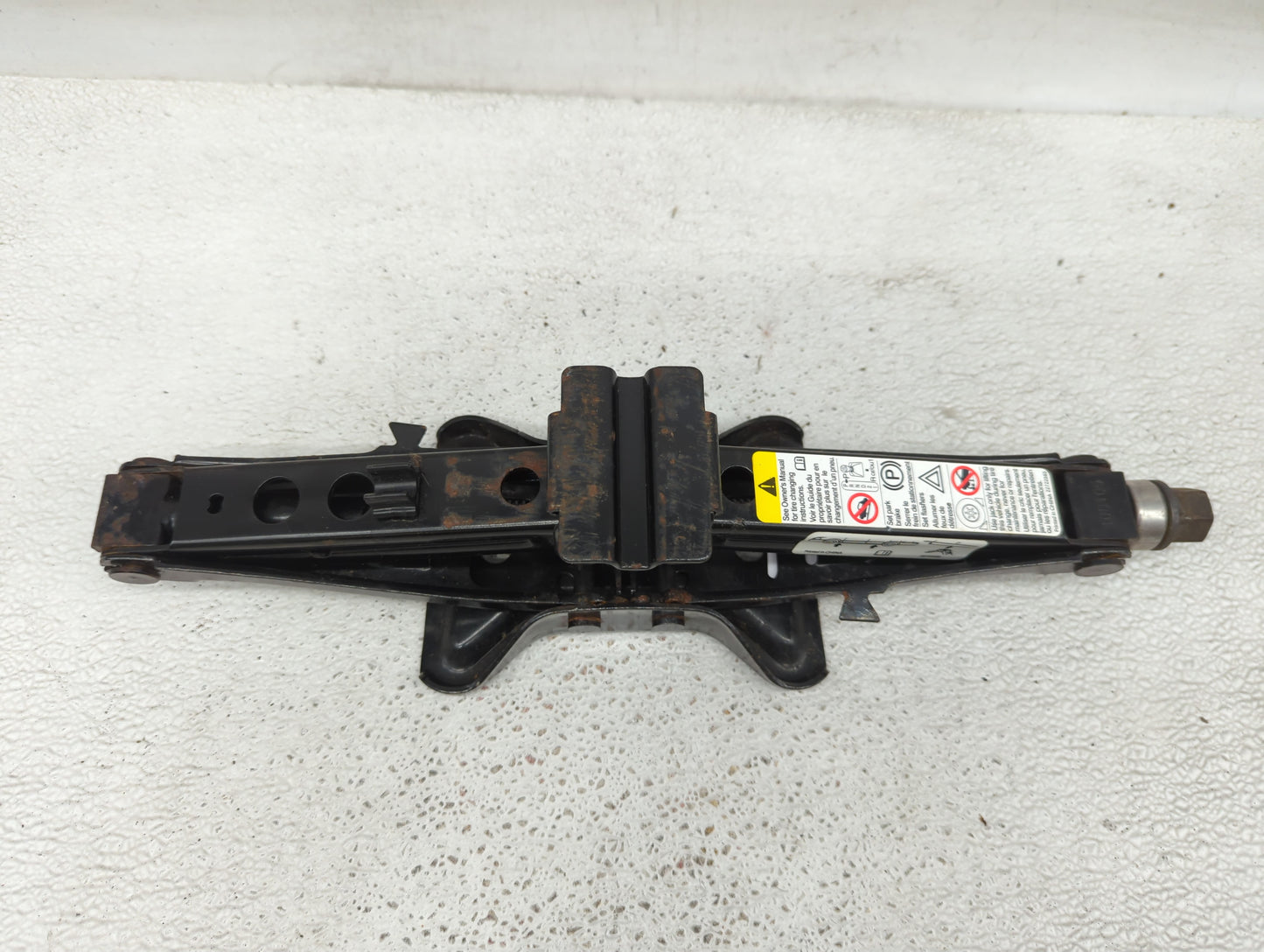 2012 Chevrolet Malibu Spare Scissor Car Jack - Oemusedautoparts1.com