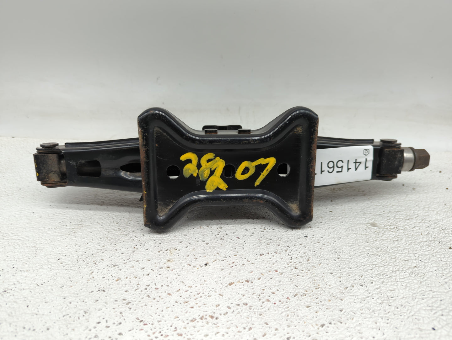 2012 Chevrolet Malibu Spare Scissor Car Jack - Oemusedautoparts1.com