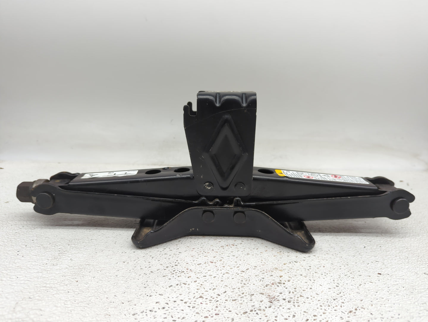 2012 Chevrolet Malibu Spare Scissor Car Jack - Oemusedautoparts1.com