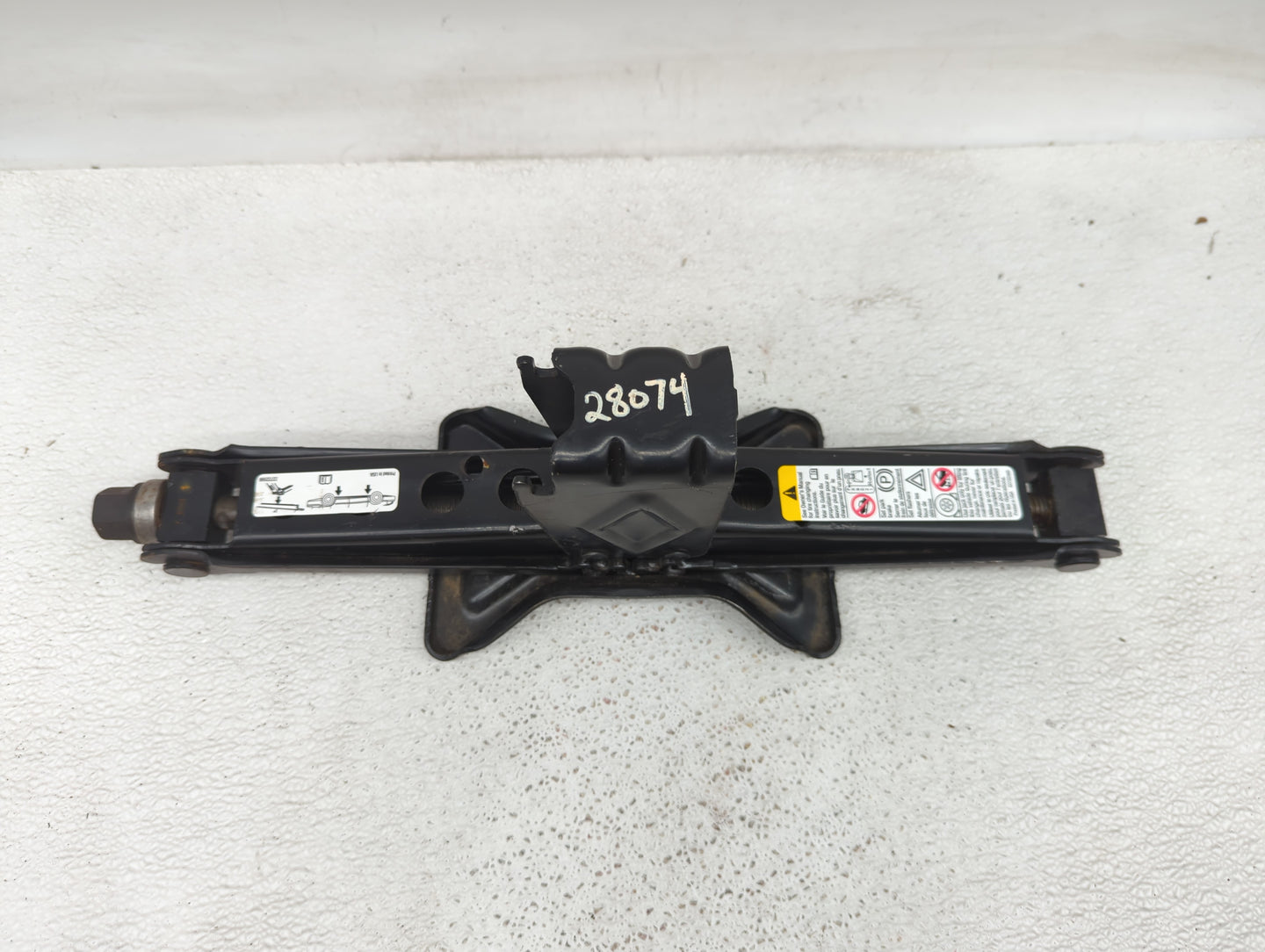 2012 Chevrolet Malibu Spare Scissor Car Jack - Oemusedautoparts1.com