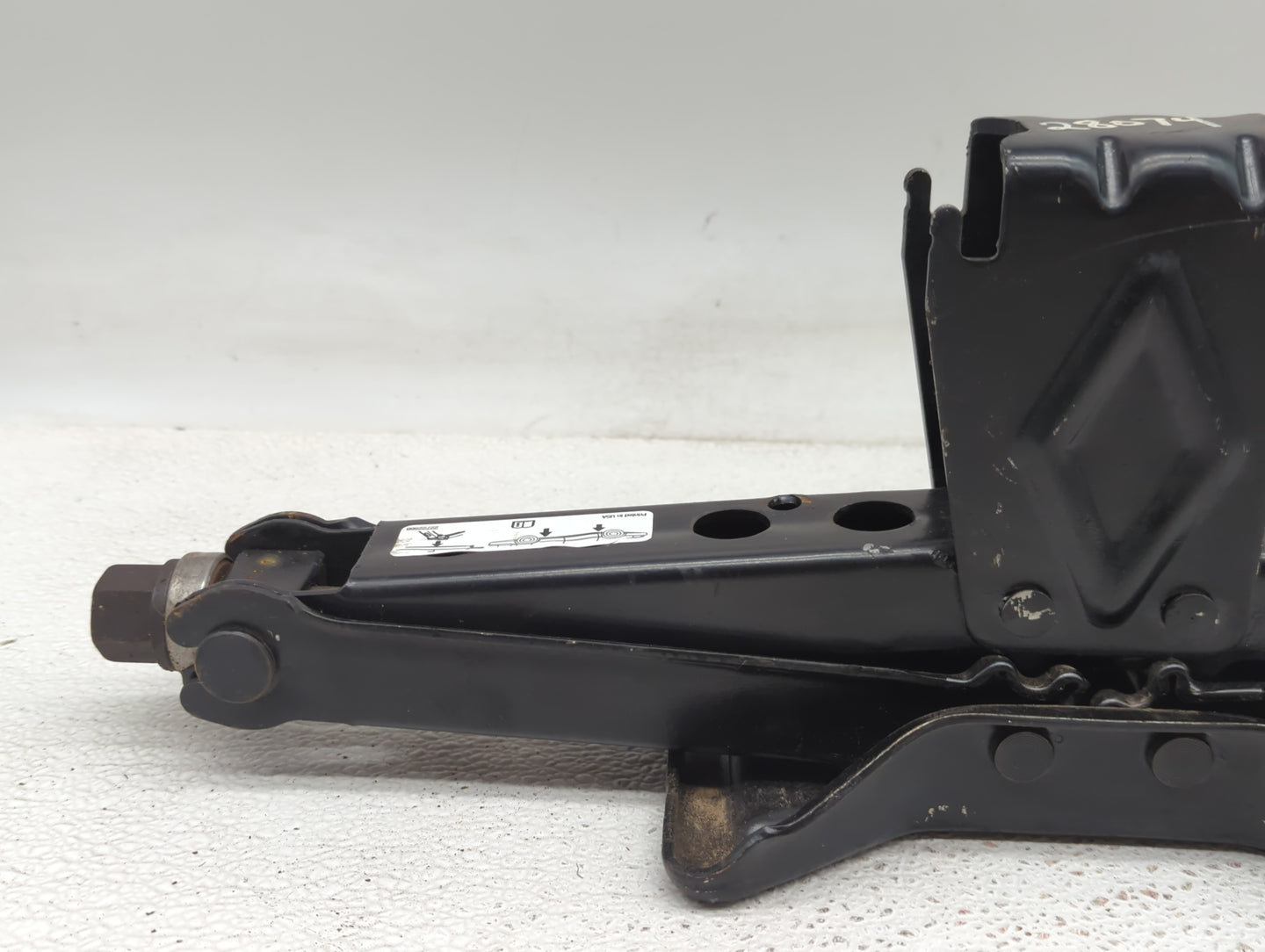 2012 Chevrolet Malibu Spare Scissor Car Jack - Oemusedautoparts1.com