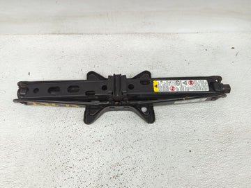 2012 Chevrolet Malibu Spare Scissor Car Jack