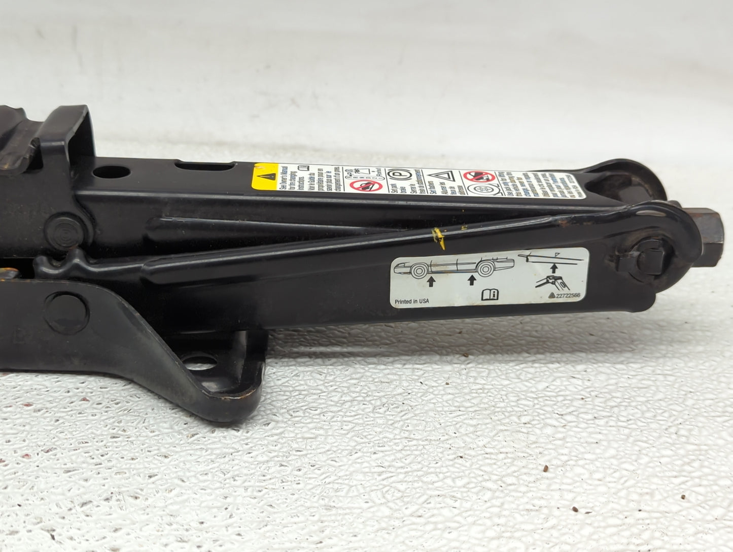 2012 Chevrolet Malibu Spare Scissor Car Jack 1415690 - Oemusedautoparts1.com