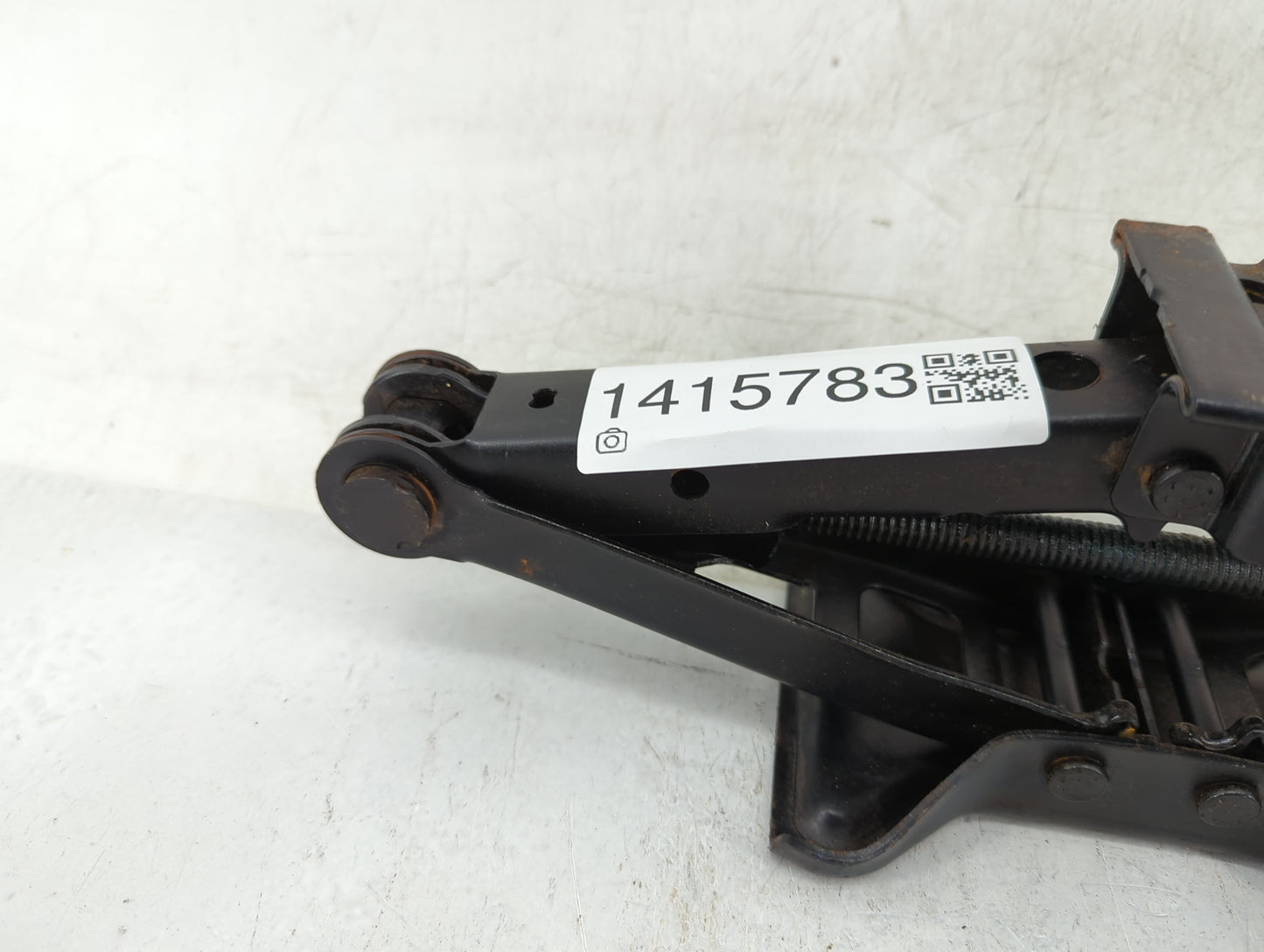 2012 Chevrolet Malibu Spare Scissor Car Jack - Oemusedautoparts1.com