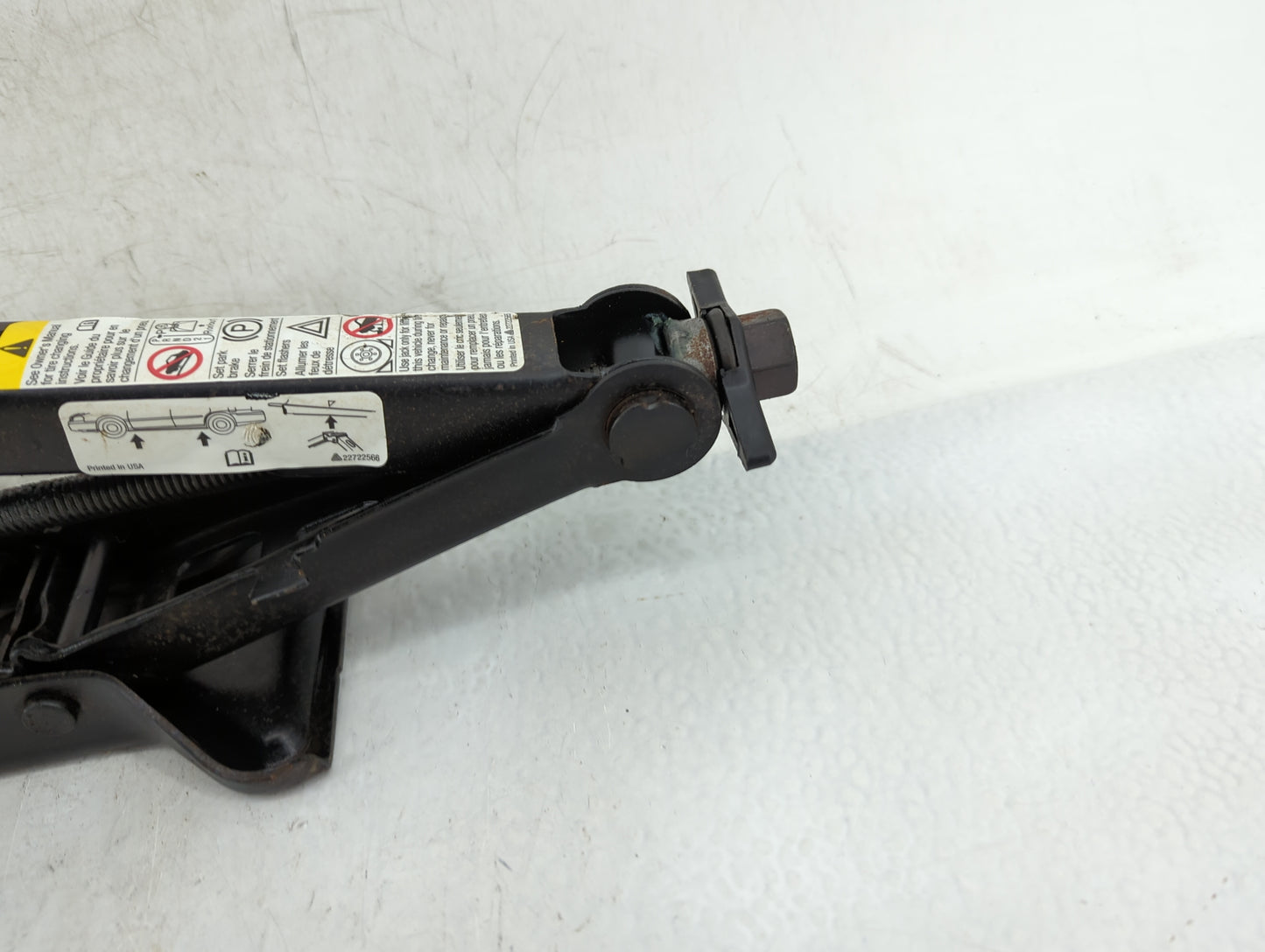 2012 Chevrolet Malibu Spare Scissor Car Jack - Oemusedautoparts1.com