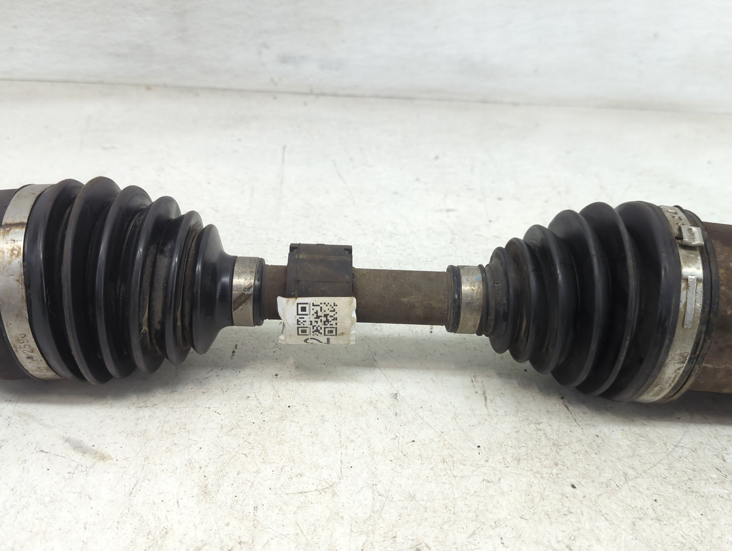 2009-2012 Chevrolet Malibu Axle Shaft Front Passenger Cv C/v - Oemusedautoparts1.com