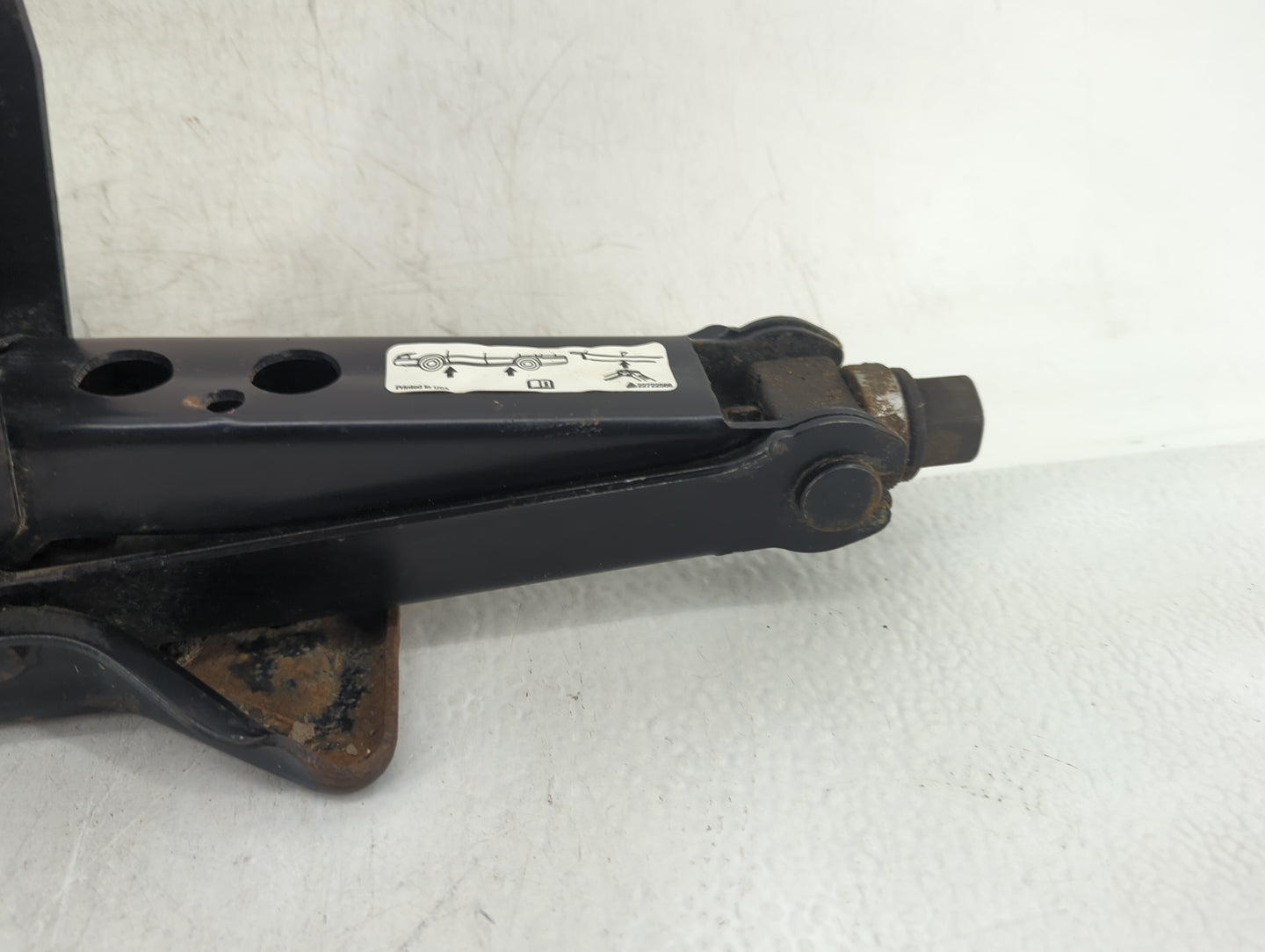 2012 Chevrolet Malibu Spare Scissor Car Jack - Oemusedautoparts1.com