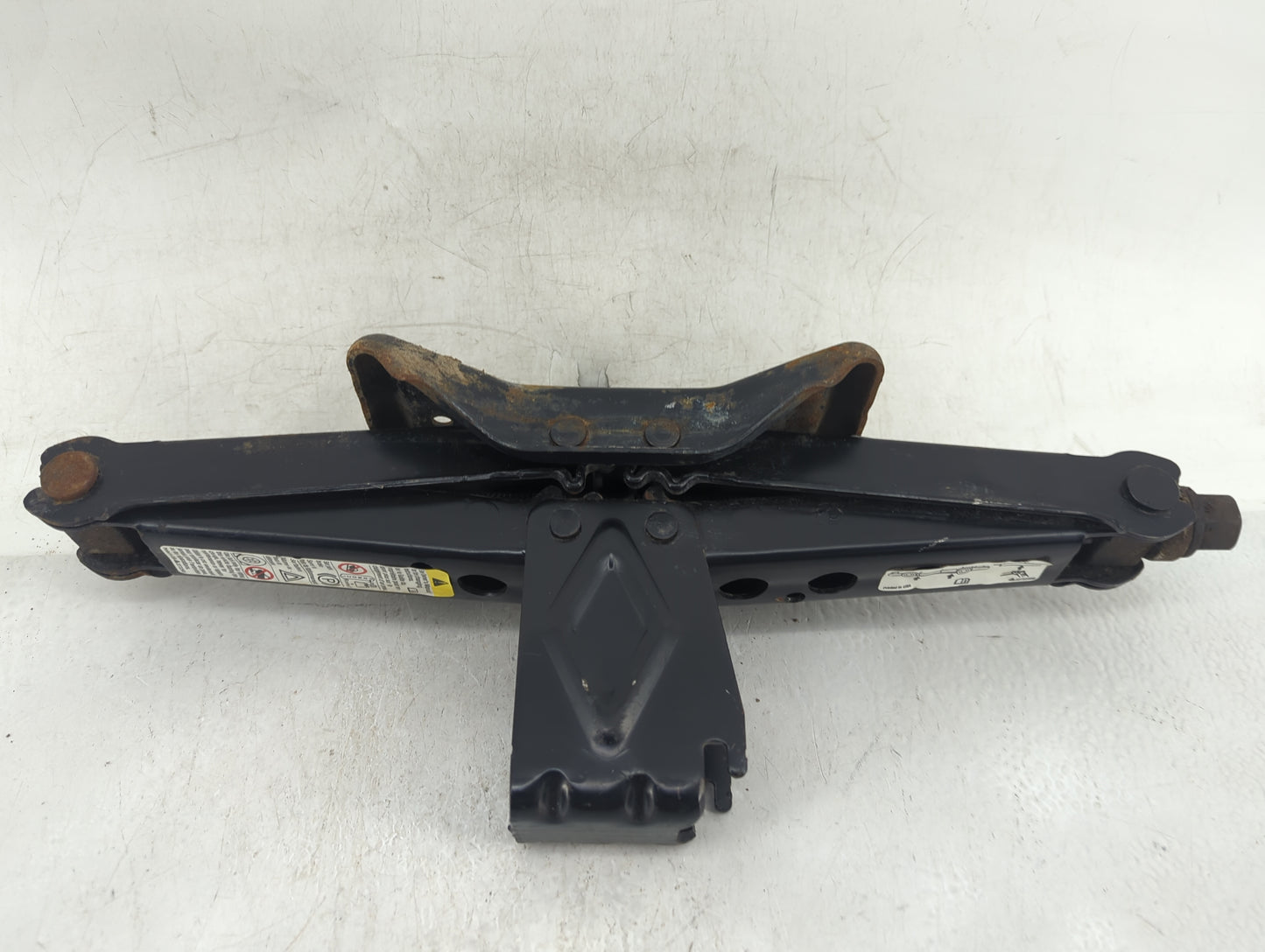 2012 Chevrolet Malibu Spare Scissor Car Jack - Oemusedautoparts1.com