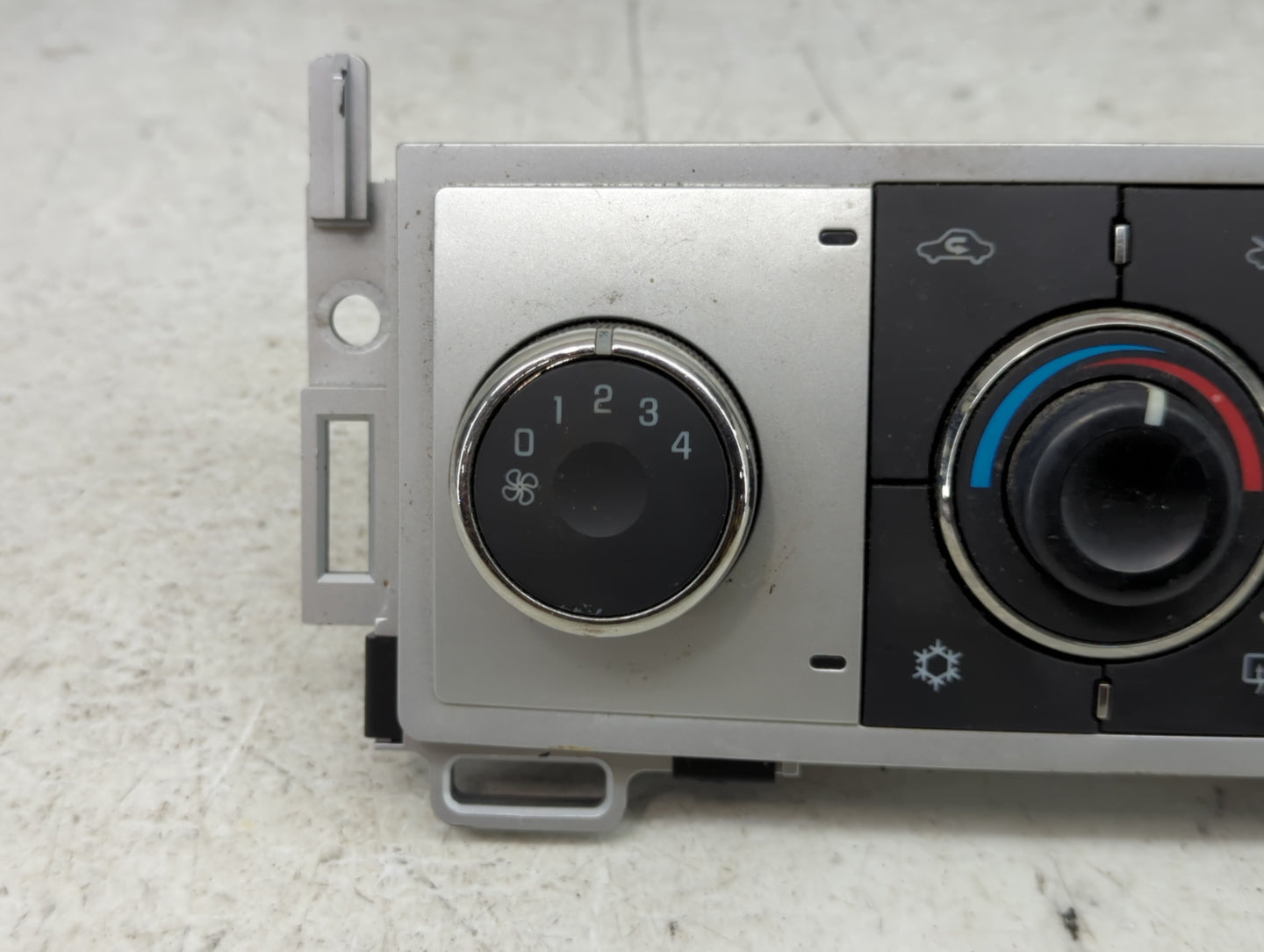 2008-2012 Chevrolet Malibu Climate Control Module Temperature AC/Heater Replacement P/N:20964036 28272781 Fits OEM Used Auto