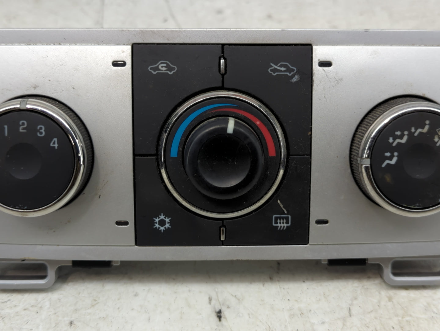 2008-2012 Chevrolet Malibu Climate Control Module Temperature AC/Heater Replacement P/N:20964036 28272781 Fits OEM Used Auto