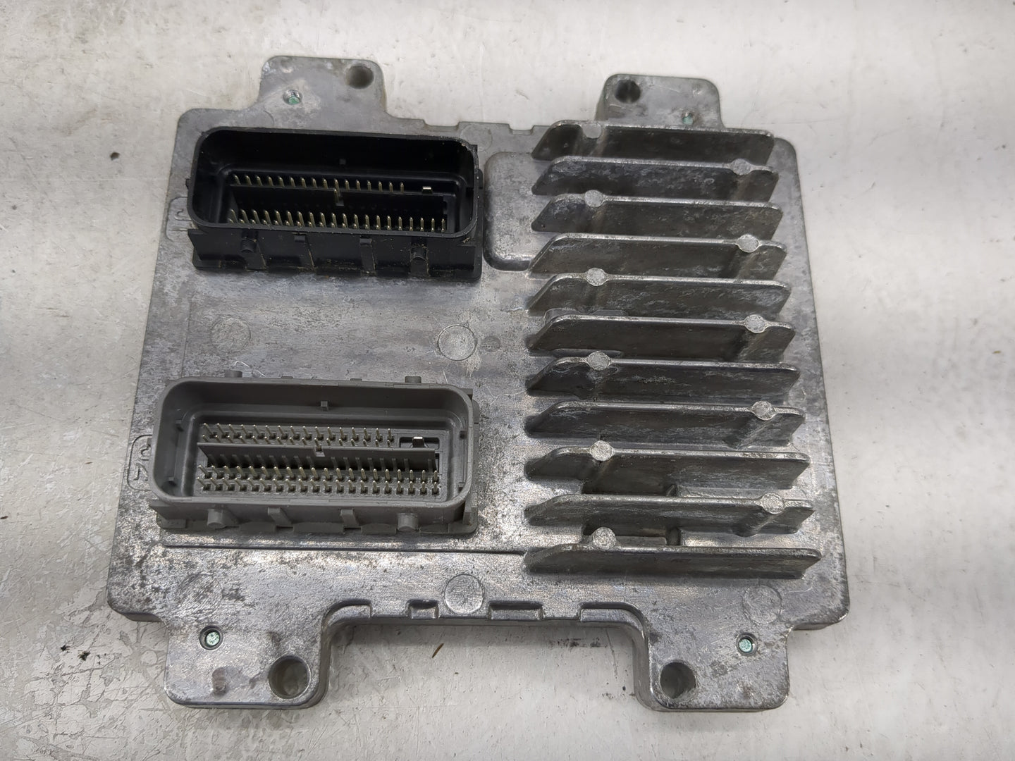 2007-2012 Chevrolet Malibu PCM Engine Control Computer ECU ECM PCU OEM P/N:12638026 12612397 Fits OEM Used Auto Parts - Oemu