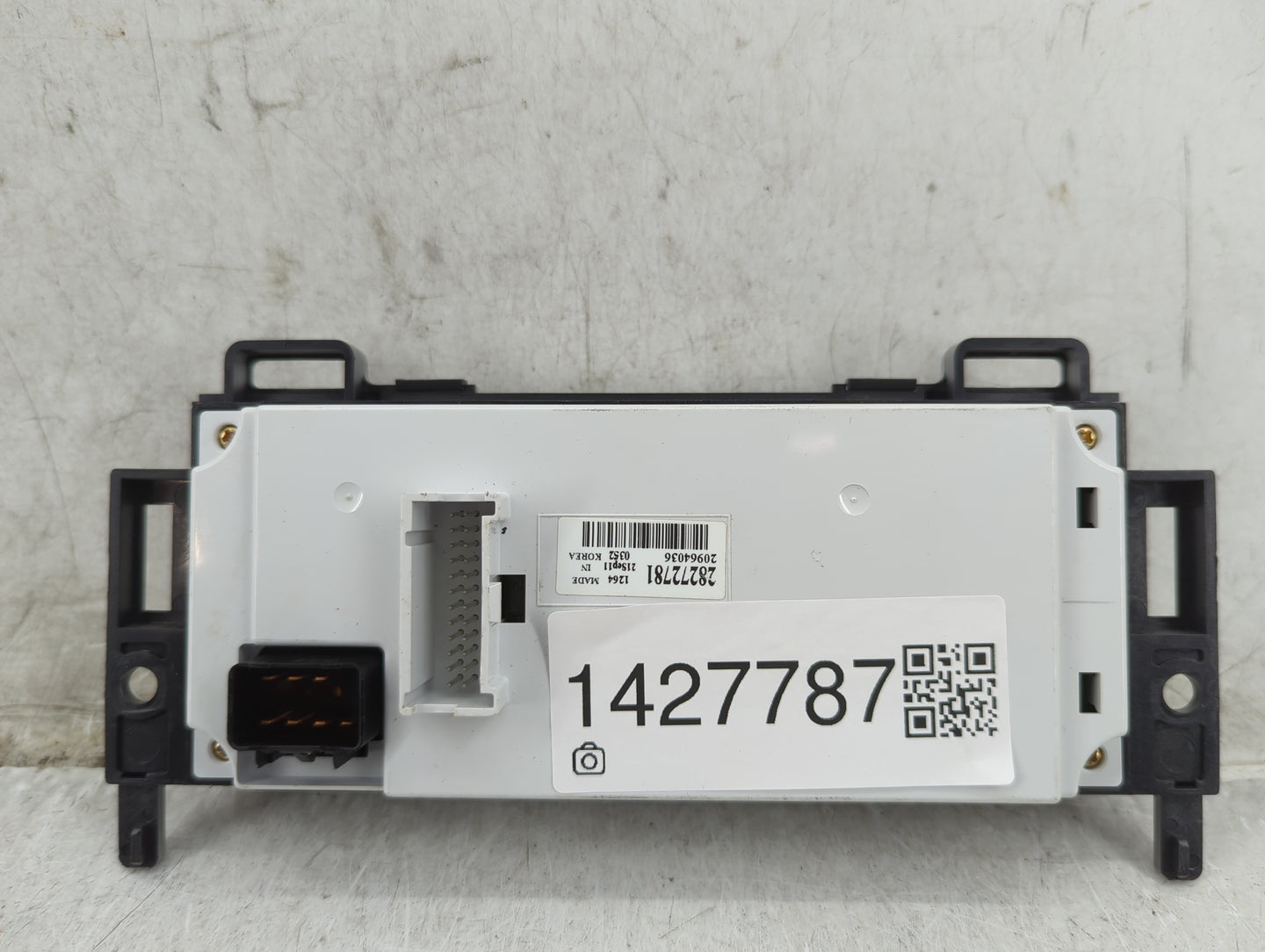 2008-2012 Chevrolet Malibu Climate Control Module Temperature AC/Heater Replacement P/N:28272781 Fits OEM Used Auto Parts - 