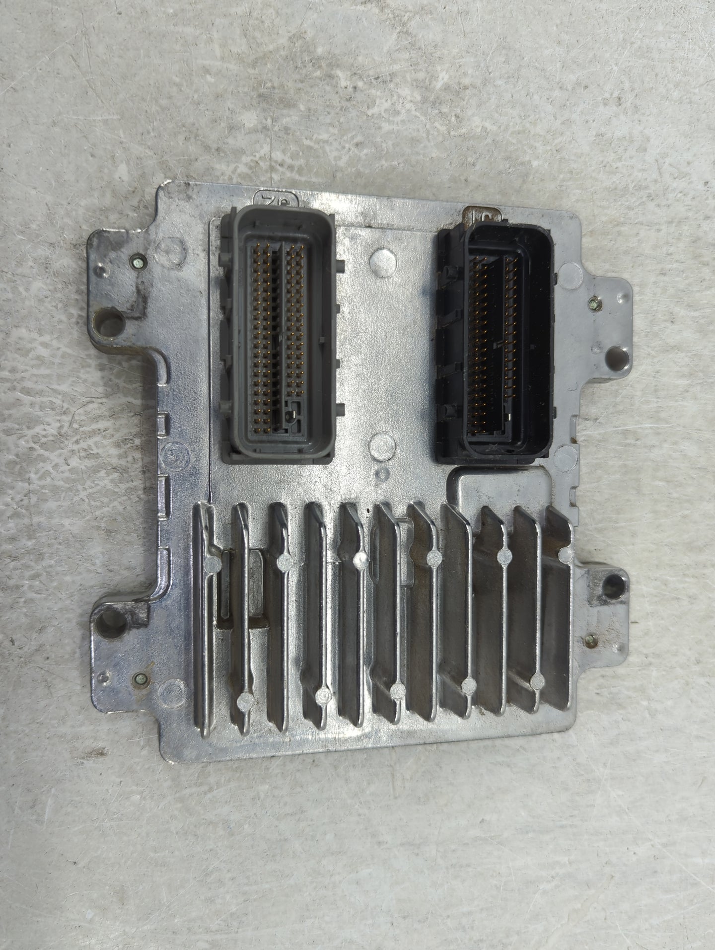 2007-2012 Chevrolet Malibu PCM Engine Control Computer ECU ECM PCU OEM P/N:12612397 12638026 Fits OEM Used Auto Parts - Oemu