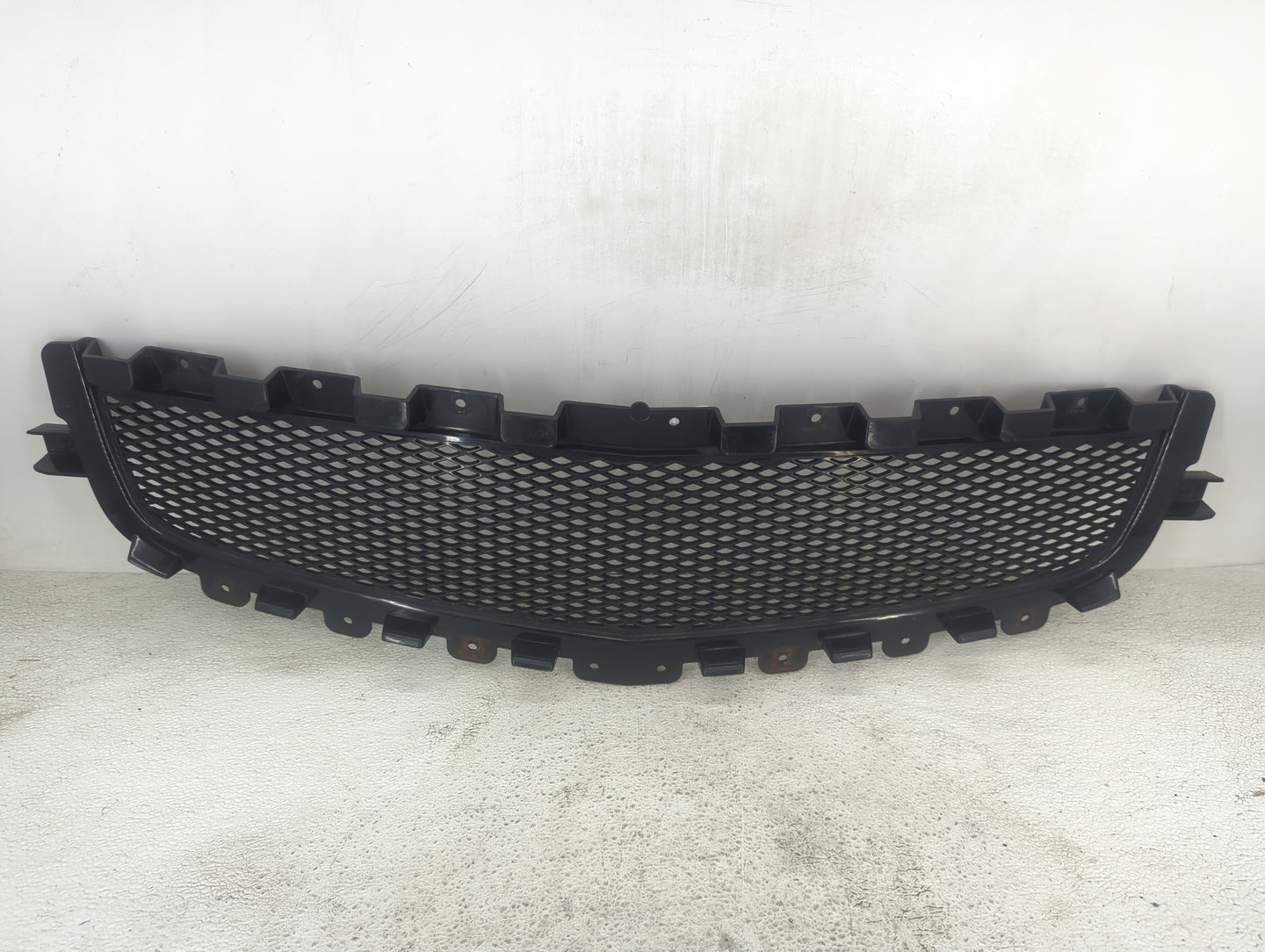 2008-2012 Chevrolet Malibu Front Grille Bumper Not Included - Oemusedautoparts1.com