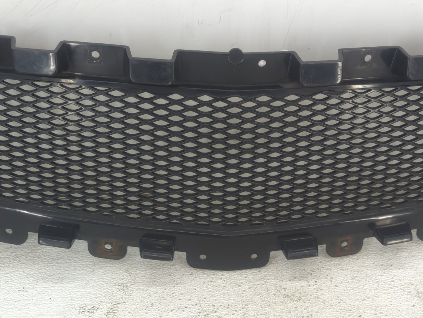 2008-2012 Chevrolet Malibu Front Grille Bumper Not Included - Oemusedautoparts1.com