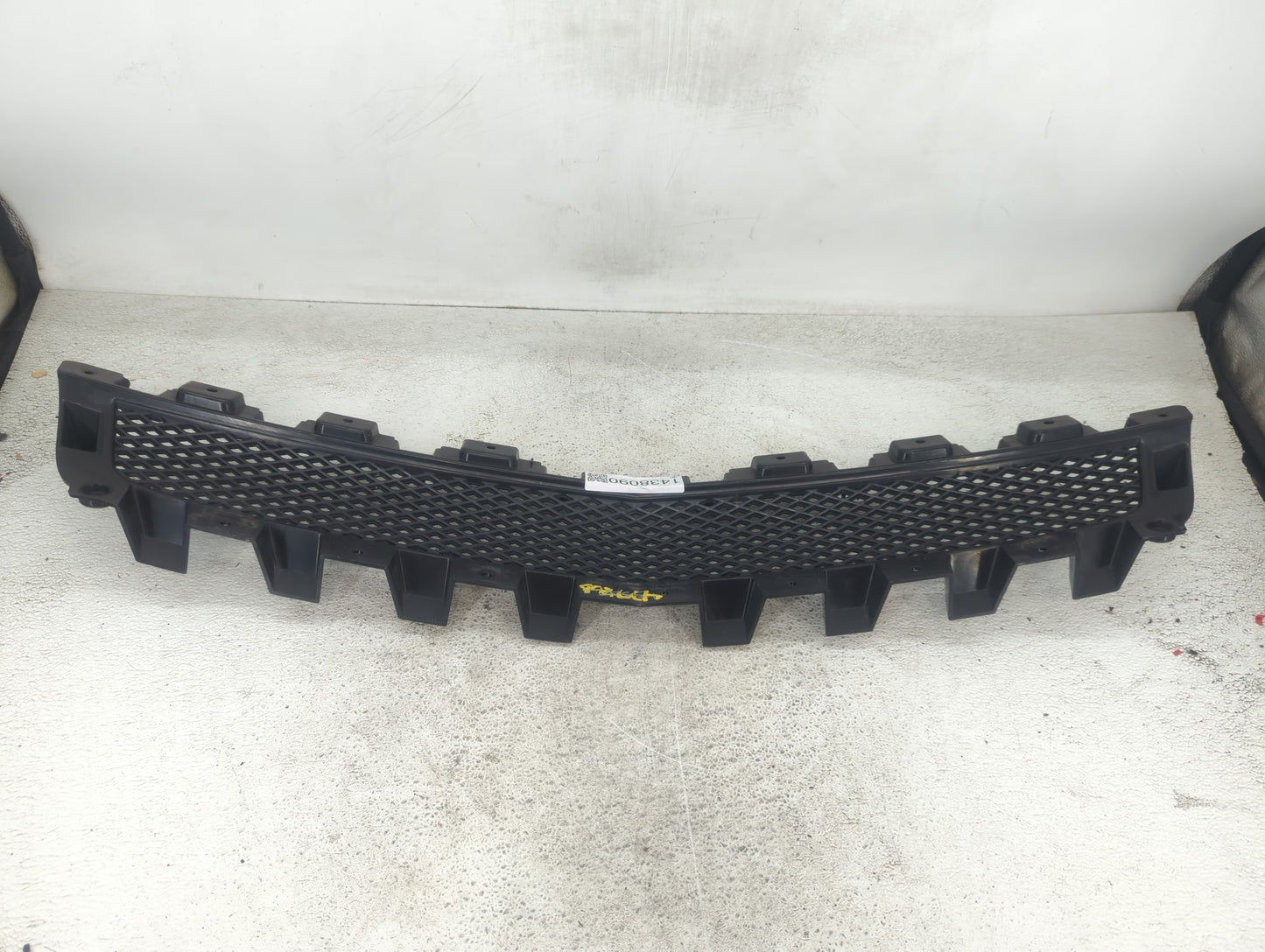 2008-2012 Chevrolet Malibu Front Grille Bumper Not Included - Oemusedautoparts1.com