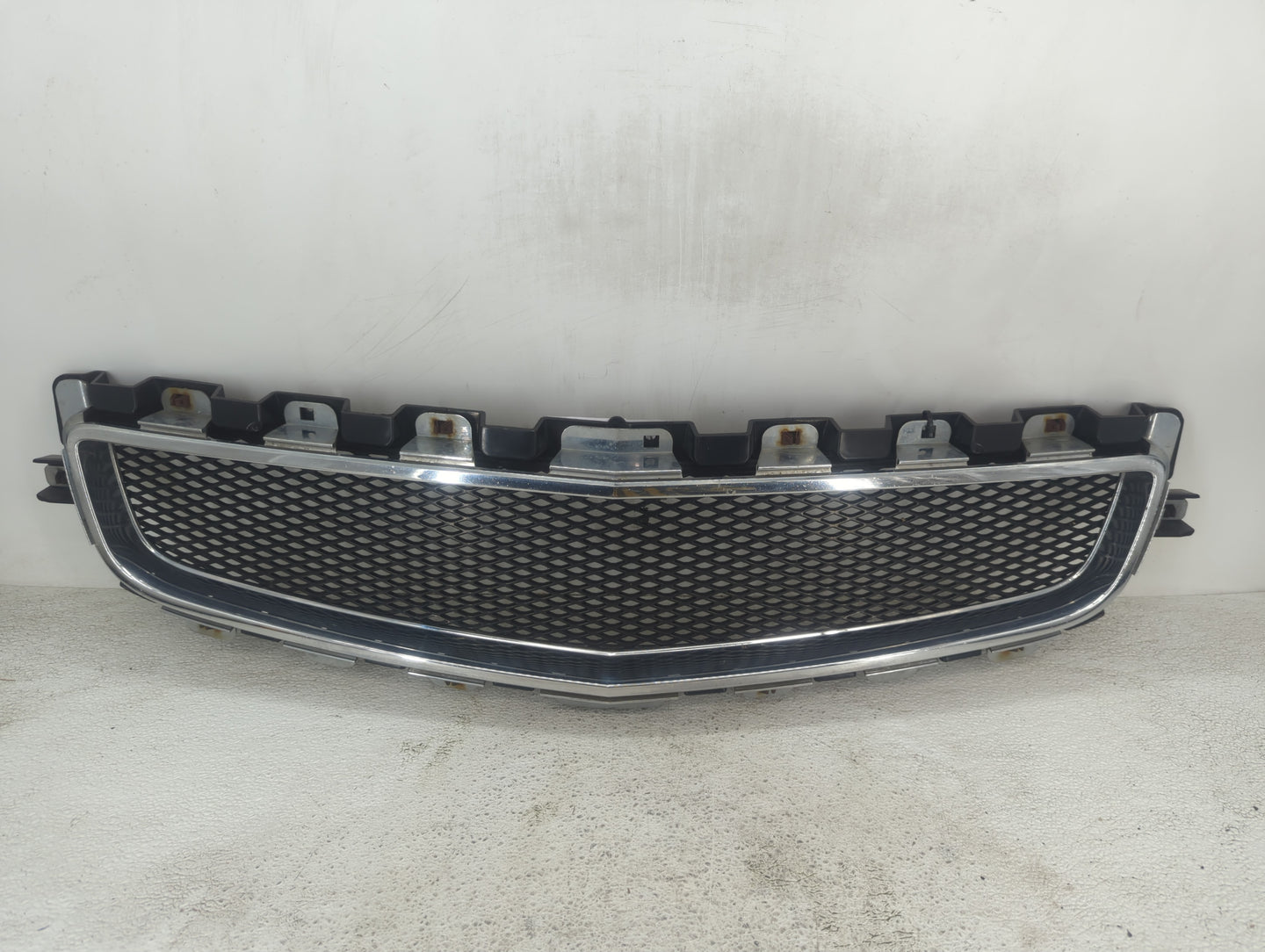 2008-2012 Chevrolet Malibu Front Grille Bumper Not Included - Oemusedautoparts1.com