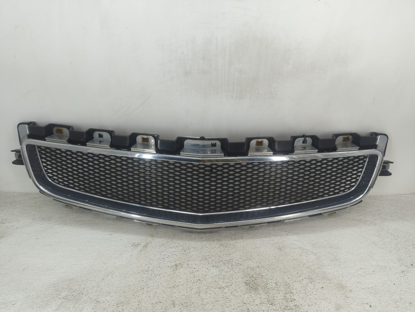 2008-2012 Chevrolet Malibu Front Grille Bumper Not Included - Oemusedautoparts1.com